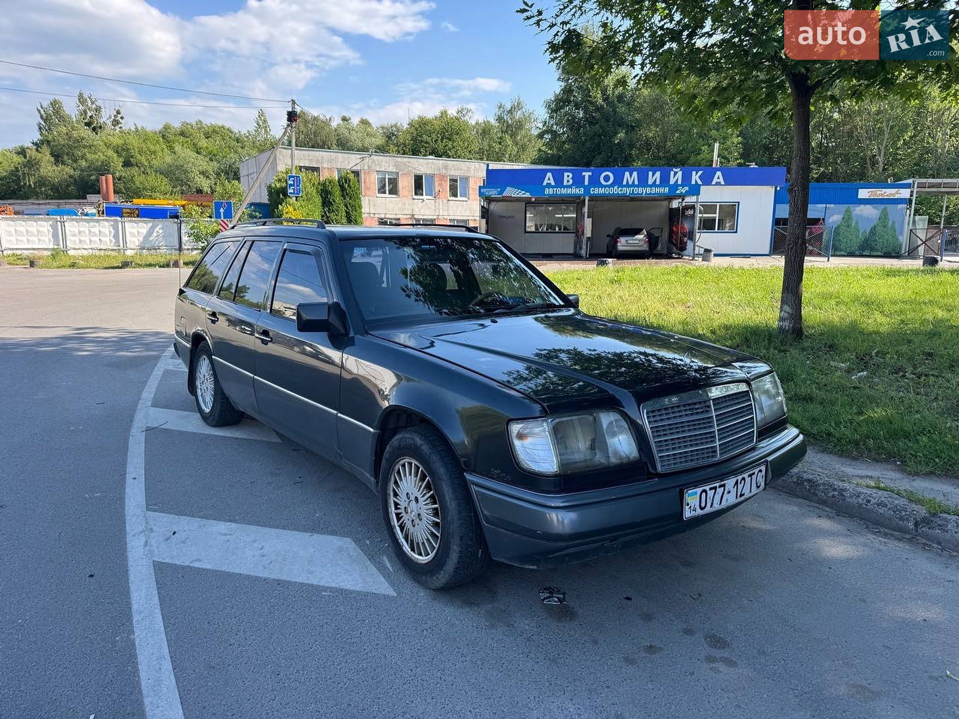 Mercedes-Benz E-Class 1992 VIN WDB1240831F180897 фото оголошення 2 з 8