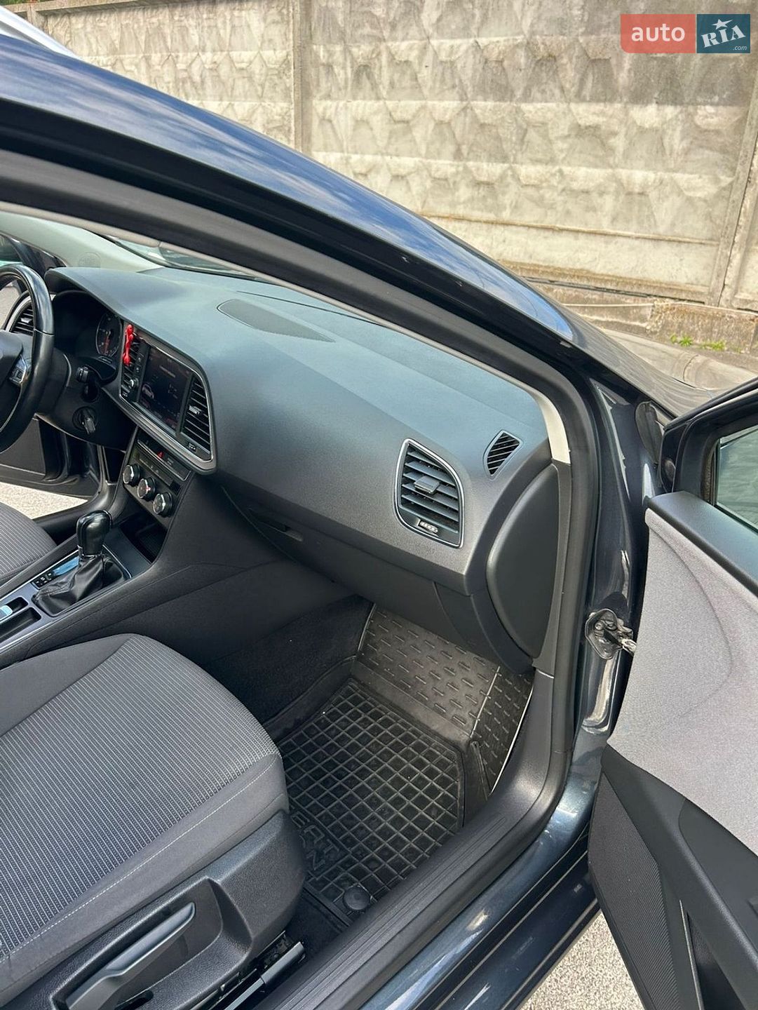 SEAT Leon 2019 VIN VSSZZZ5FZKR071234 фото оголошення 12 з 36