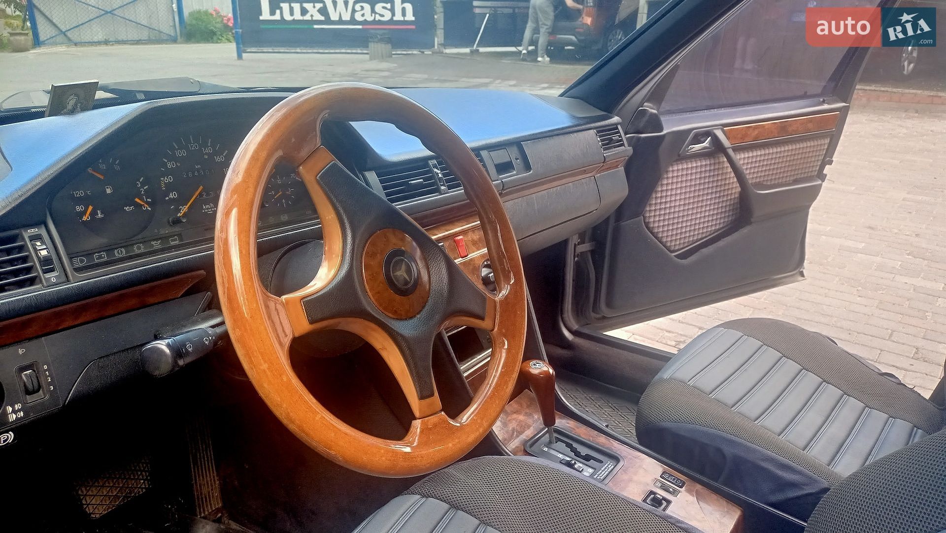 Mercedes-Benz E-Class 1992 VIN WDB1240831F180897 фото оголошення 7 з 8