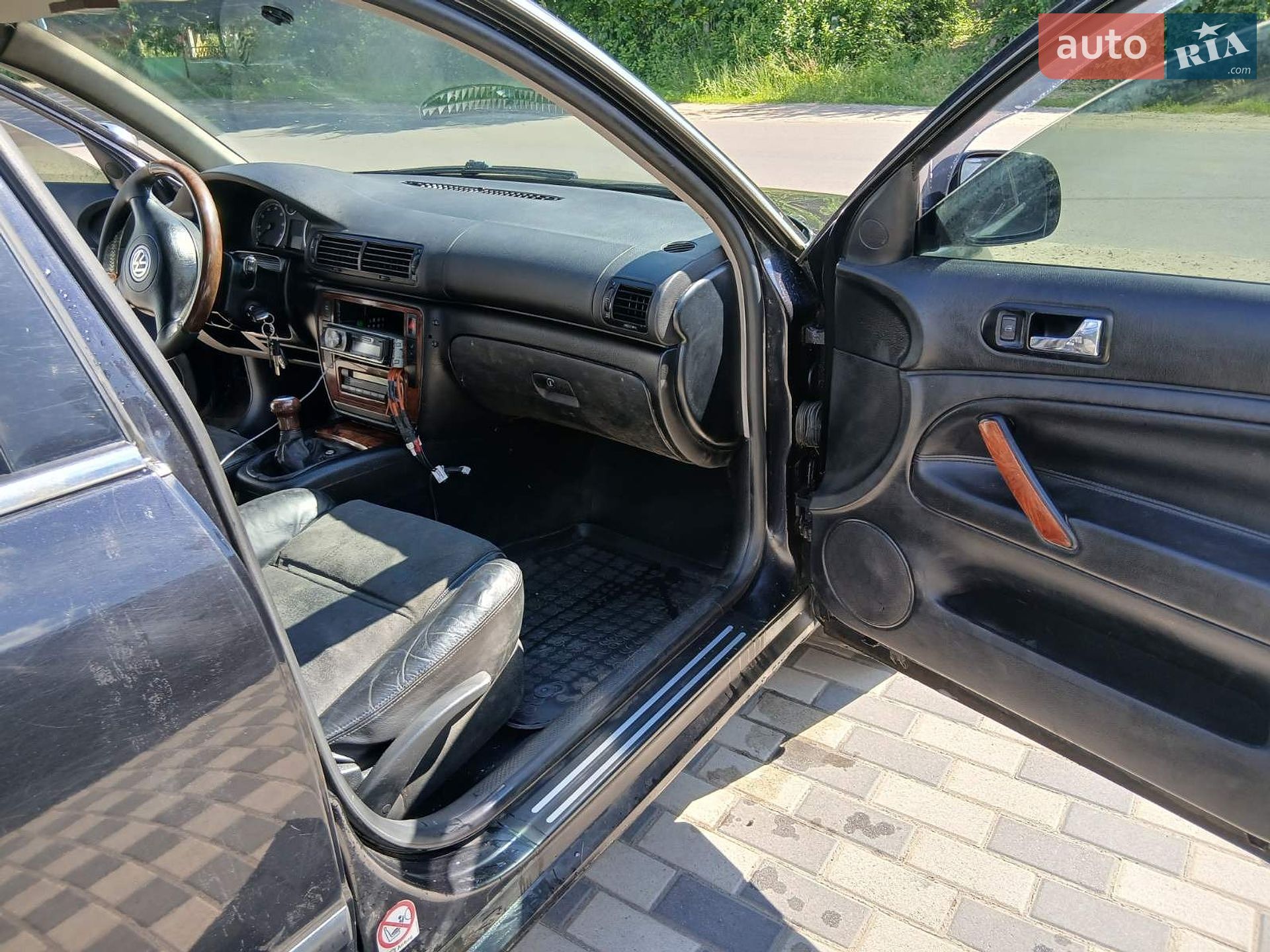 Volkswagen Passat 2002 VIN WVWZZZ3BZ2E424223 фото оголошення 4 з 15