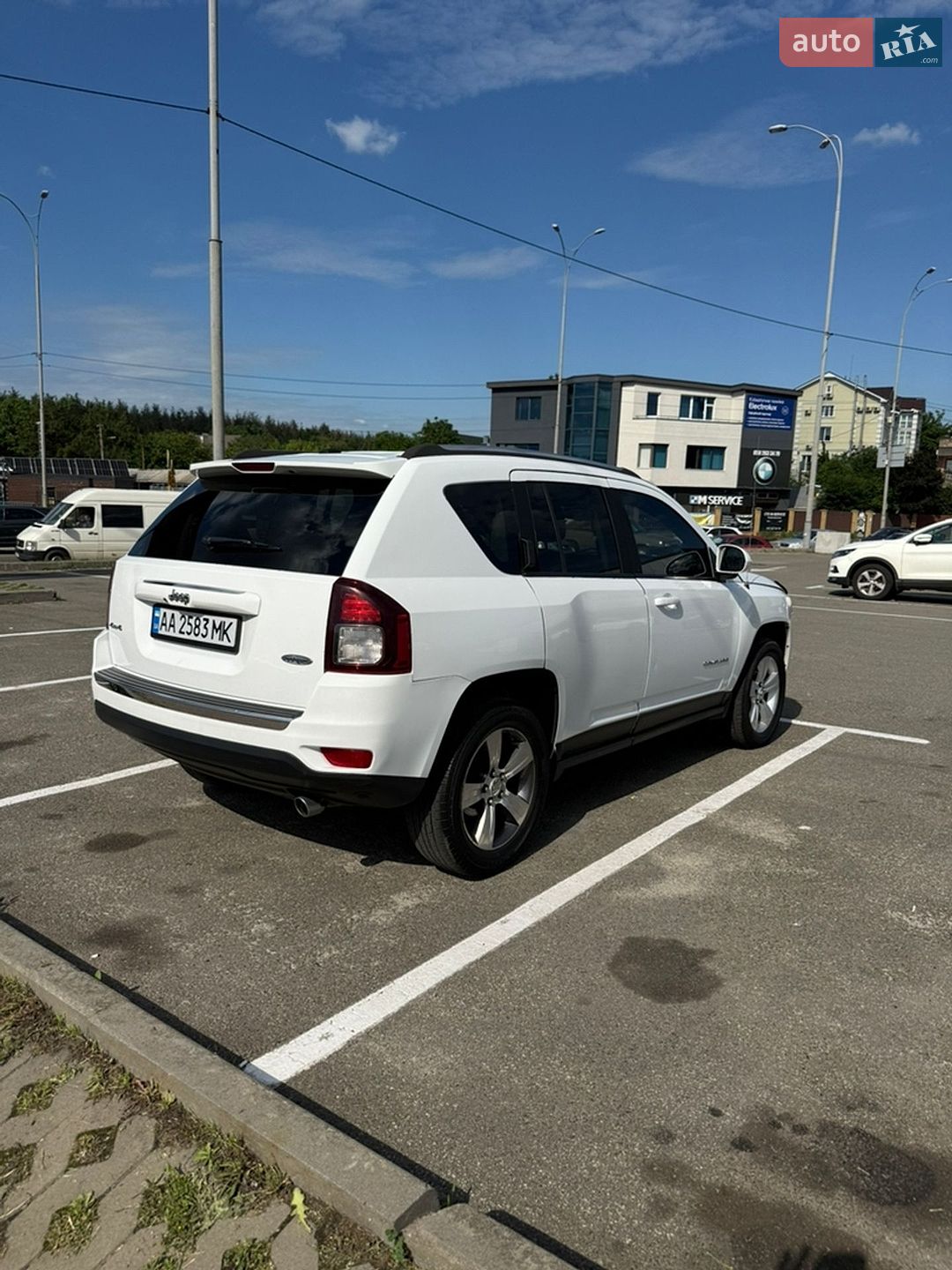 Jeep Compass 2016 VIN 1C4NJDEB0GD672079 фото оголошення 4 з 13
