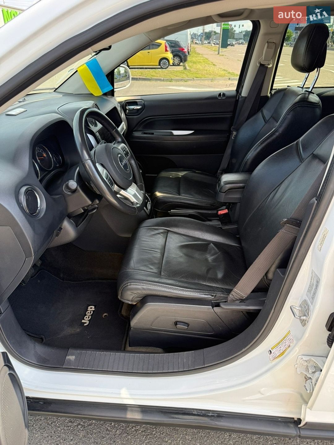 Jeep Compass 2016 VIN 1C4NJDEB0GD672079 фото оголошення 9 з 13
