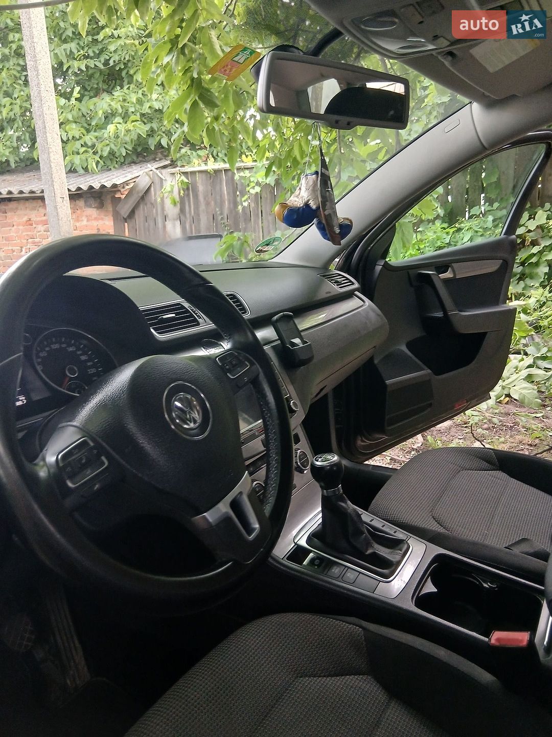 Volkswagen Passat 2011 VIN WVWZZZ3CZCE077225 фото оголошення 4 з 10
