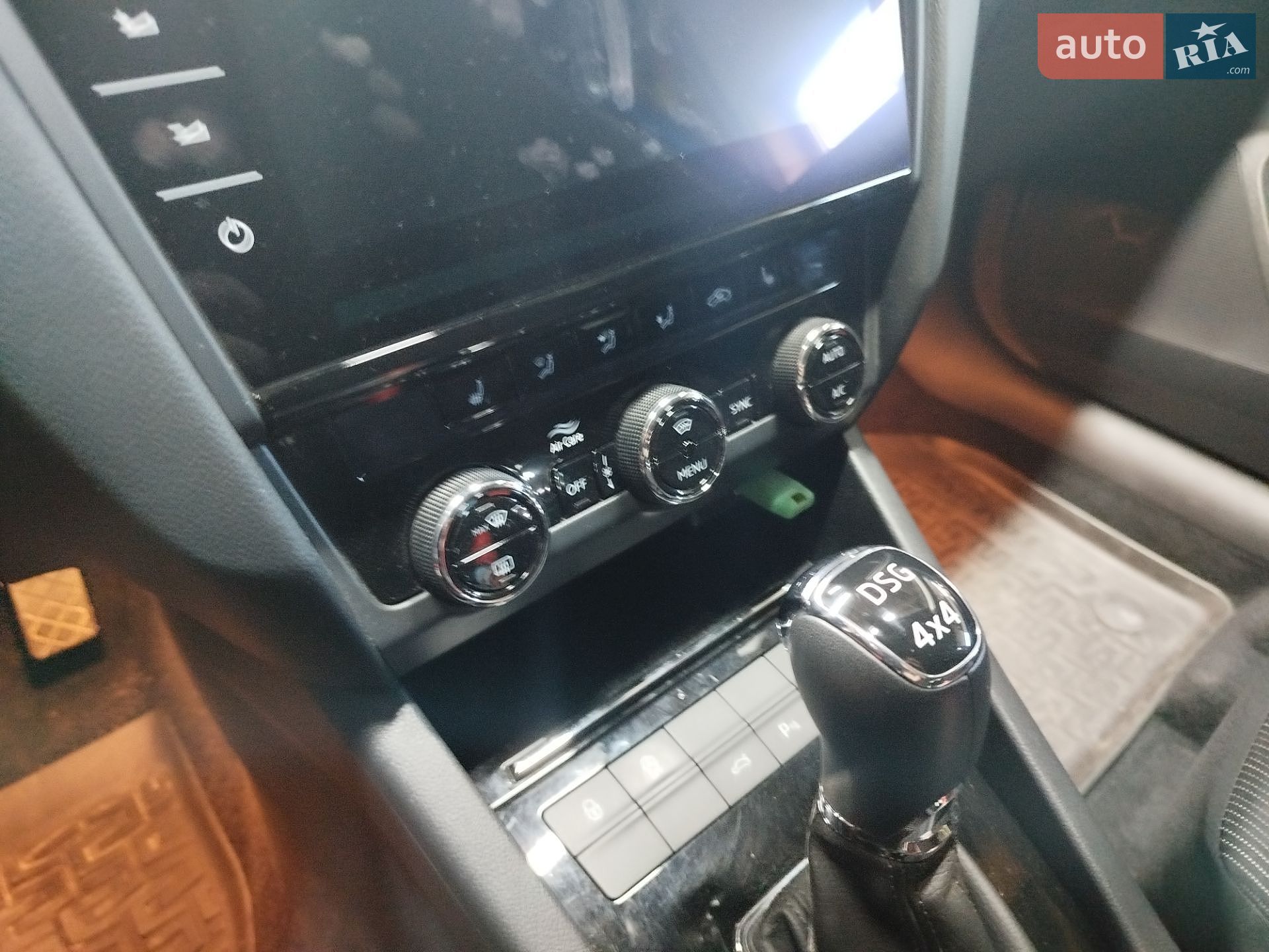 Skoda Octavia 2019 VIN TMBLK9NE5K0239434 фото оголошення 13 з 23