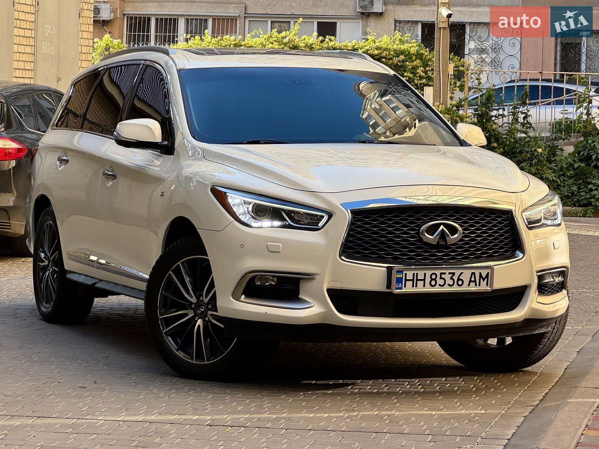 Infiniti QX60 2016 VIN 5N1AL0MM8GC527717 фото оголошення 3 з 27