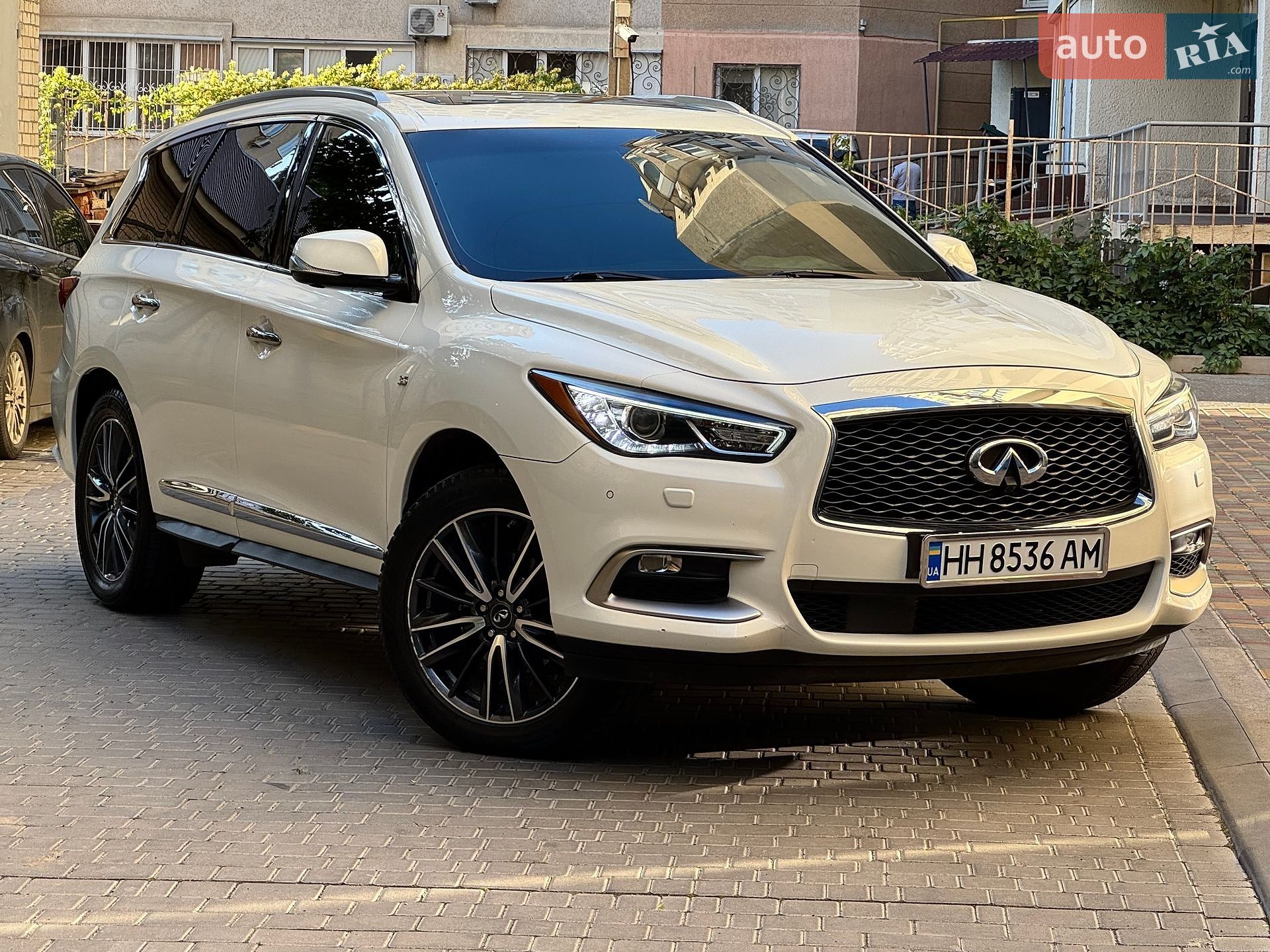 Infiniti QX60 2016 VIN 5N1AL0MM8GC527717 фото оголошення 4 з 27