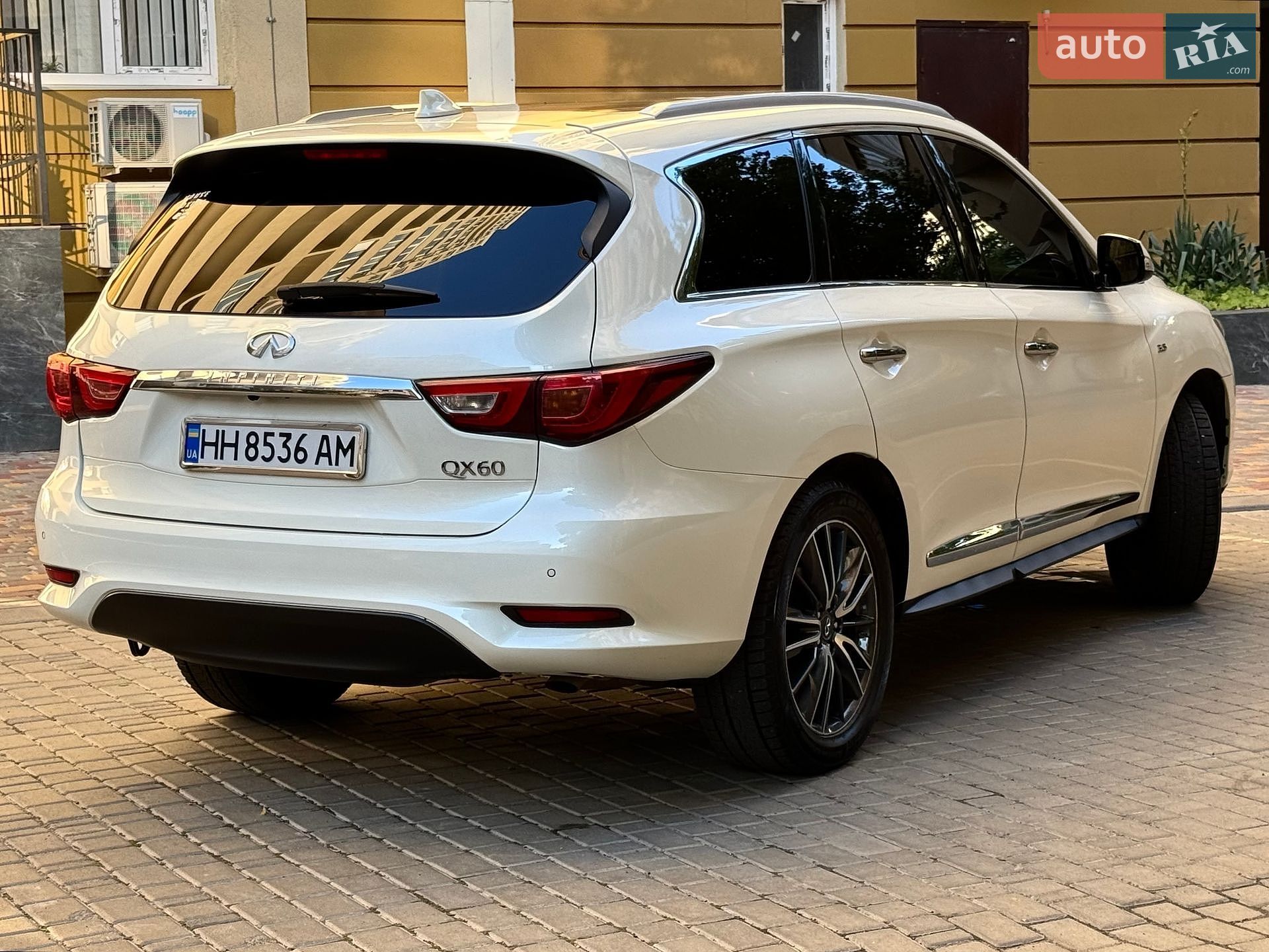 Infiniti QX60 2016 VIN 5N1AL0MM8GC527717 фото оголошення 6 з 27