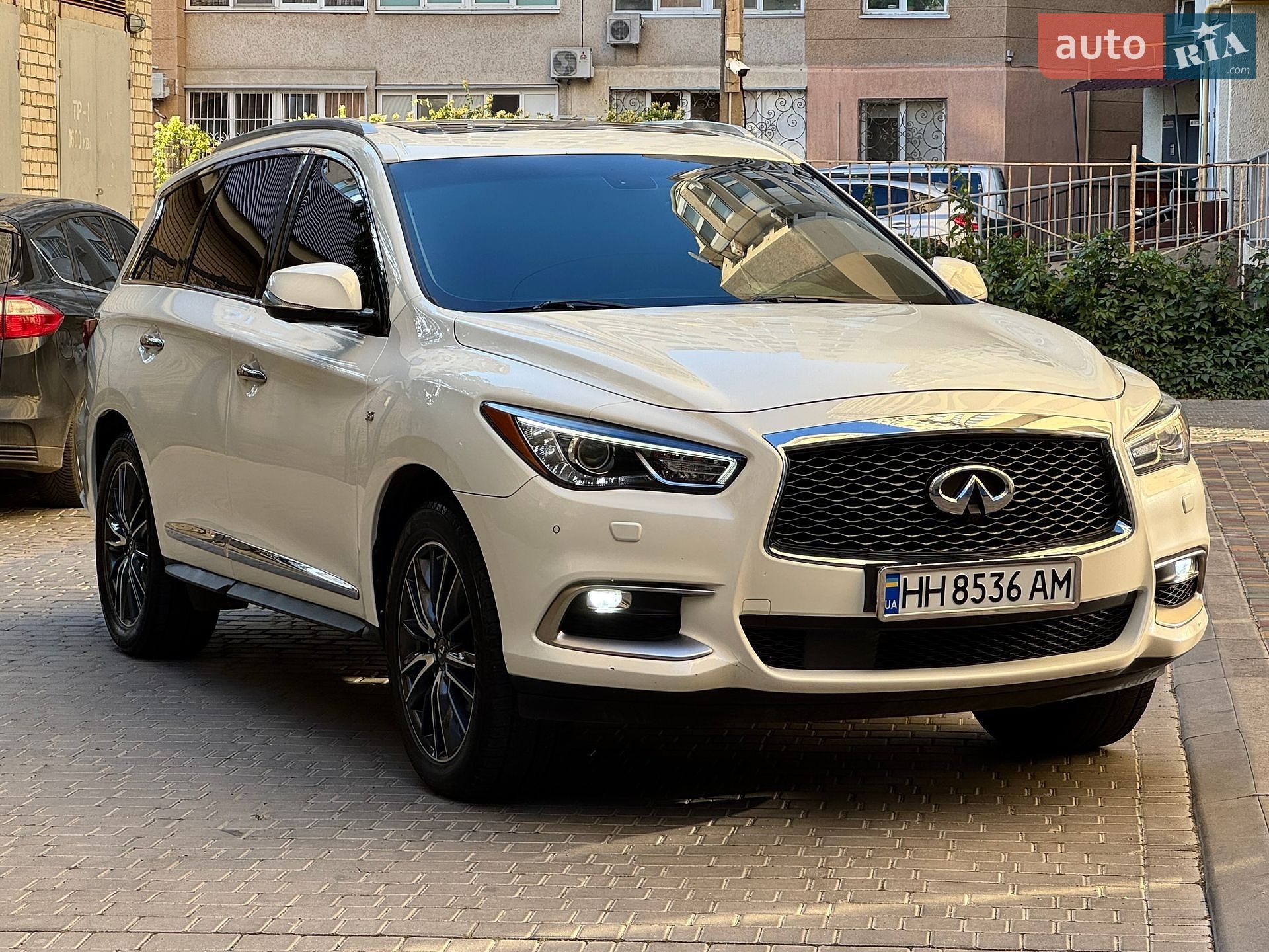 Infiniti QX60 2016 VIN 5N1AL0MM8GC527717 фото оголошення 13 з 27
