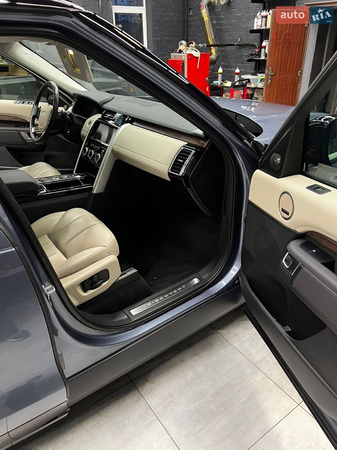 Land Rover Discovery 2019 VIN SALRA2BK2K2414136 фото оголошення 42 з 81