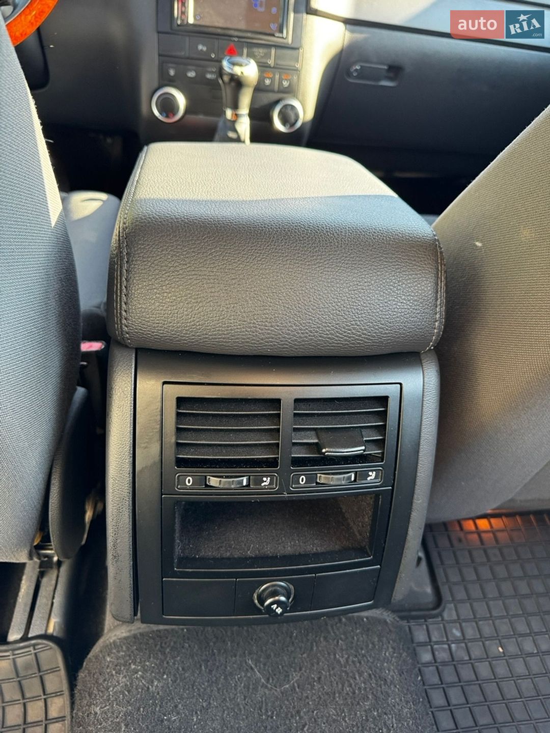 Volkswagen Touareg 2009 VIN WVGZZZ7LZAD003776 фото оголошення 16 з 31