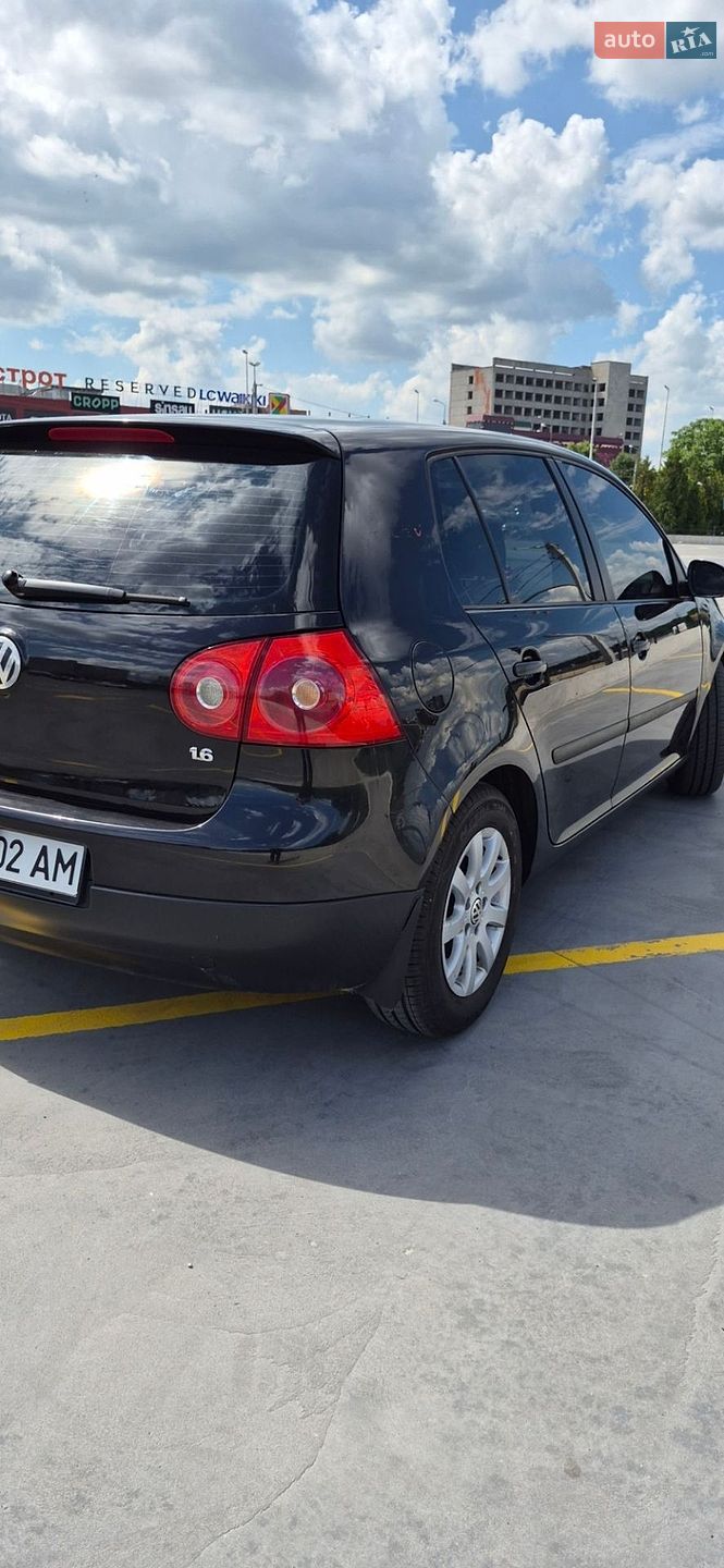 Volkswagen Golf 2004 VIN WVWZZZ1KZ5P040017 фото оголошення 3 з 17