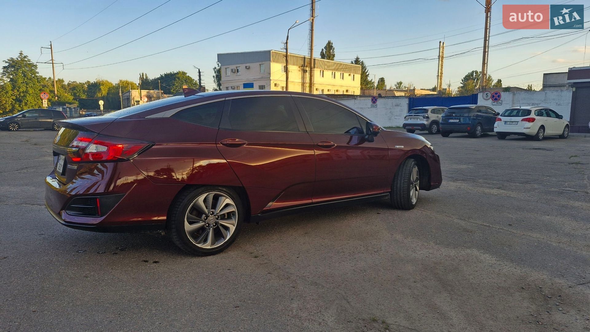 Honda Clarity 2018 VIN JHMZC5F10JC022526 фото оголошення 12 з 35