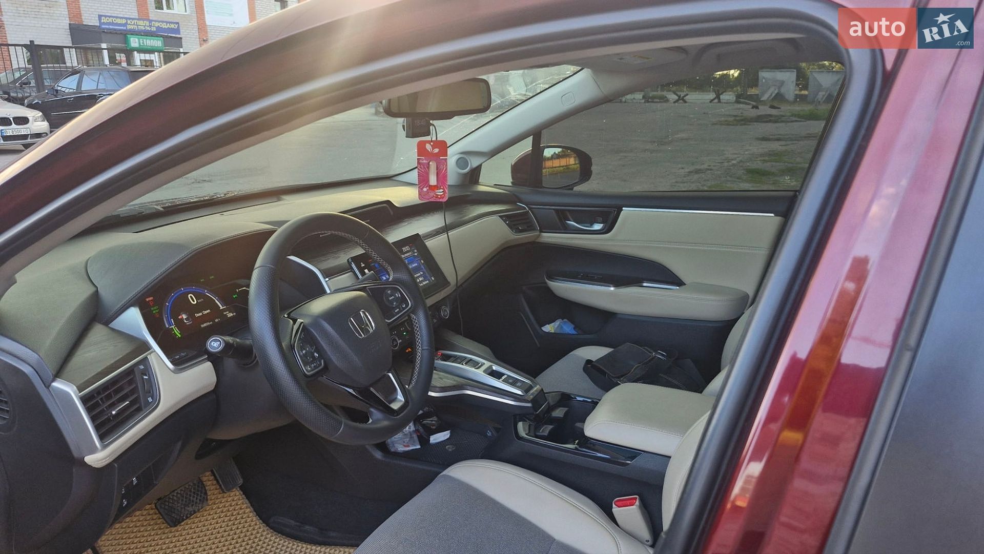 Honda Clarity 2018 VIN JHMZC5F10JC022526 фото оголошення 16 з 35