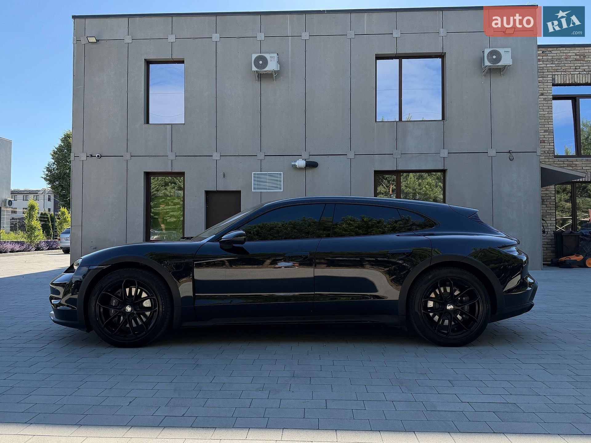 Porsche Taycan Cross Turismo 2021 VIN WP0ZZZY1ZMSA67846 фото оголошення 3 з 44