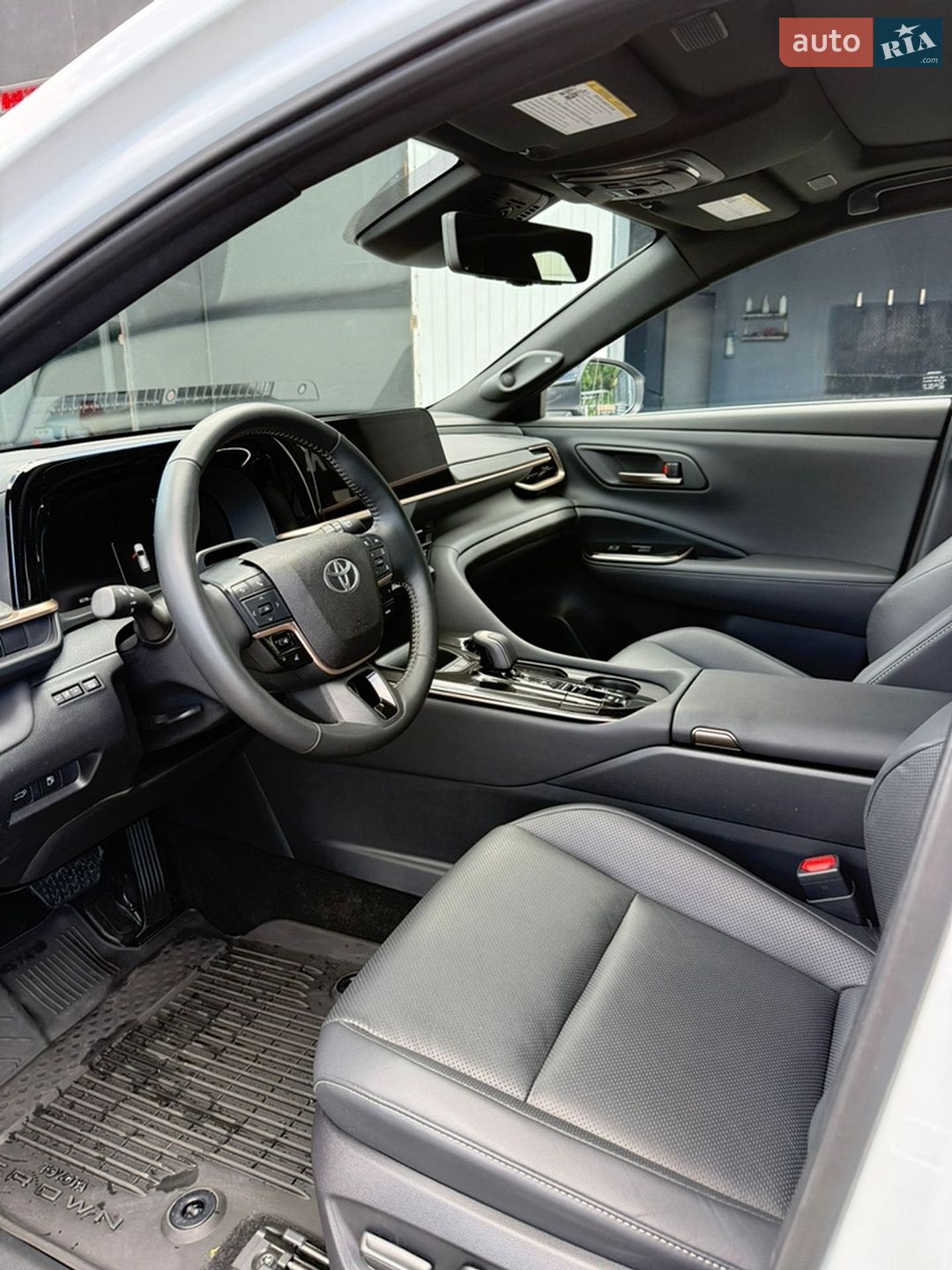 Toyota Crown 2025 VIN JTDACAAJ5S3022909 фото оголошення 11 з 28