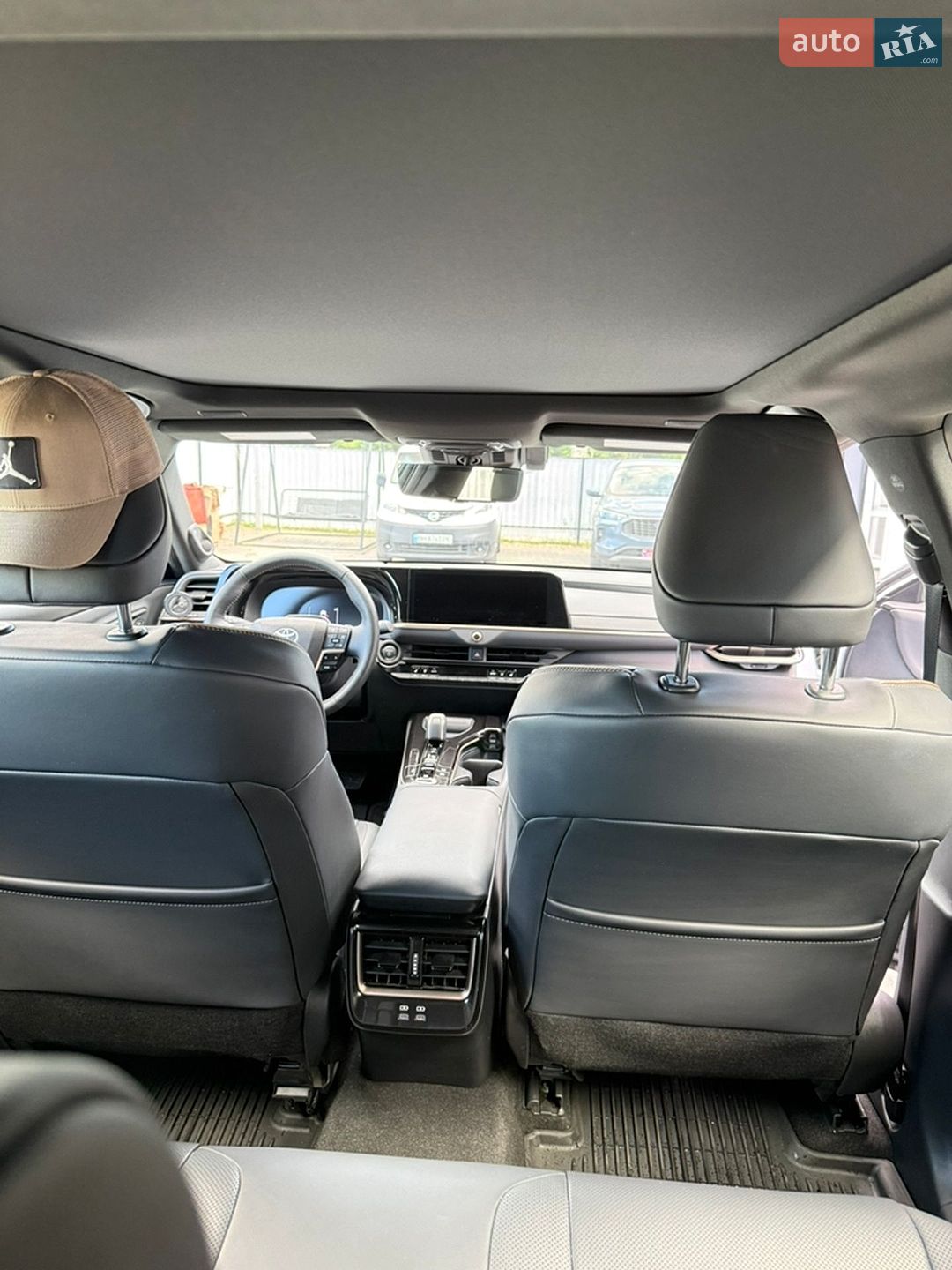 Toyota Crown 2025 VIN JTDACAAJ5S3022909 фото оголошення 18 з 28