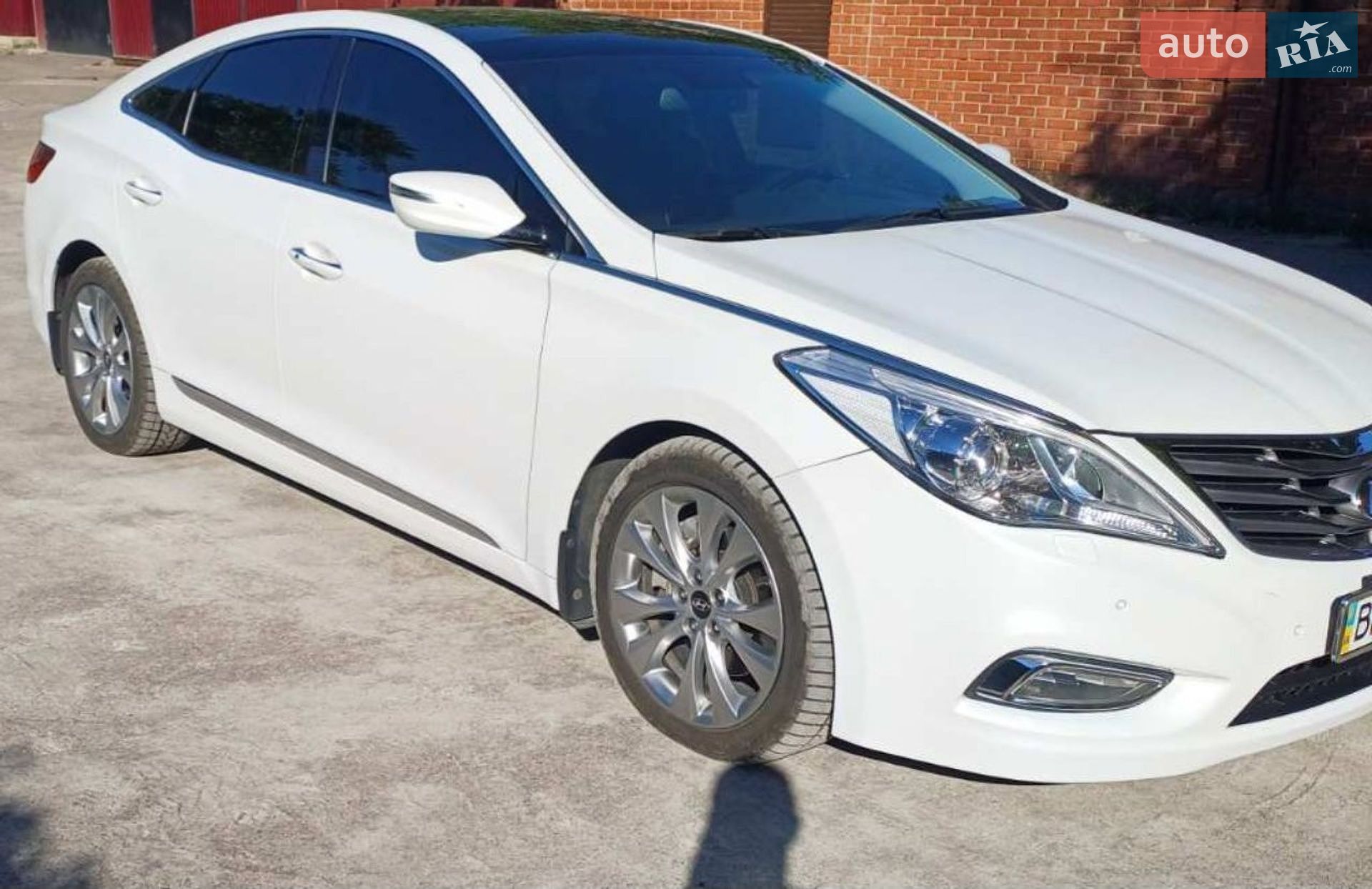 Hyundai Azera 2011 VIN KMHFH41HBCA046597 фото оголошення 2 з 5