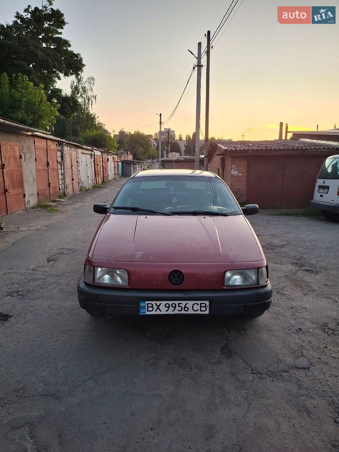 Volkswagen Passat 1990 VIN WVWZZZ31ZLB047305 фото оголошення 2 з 14