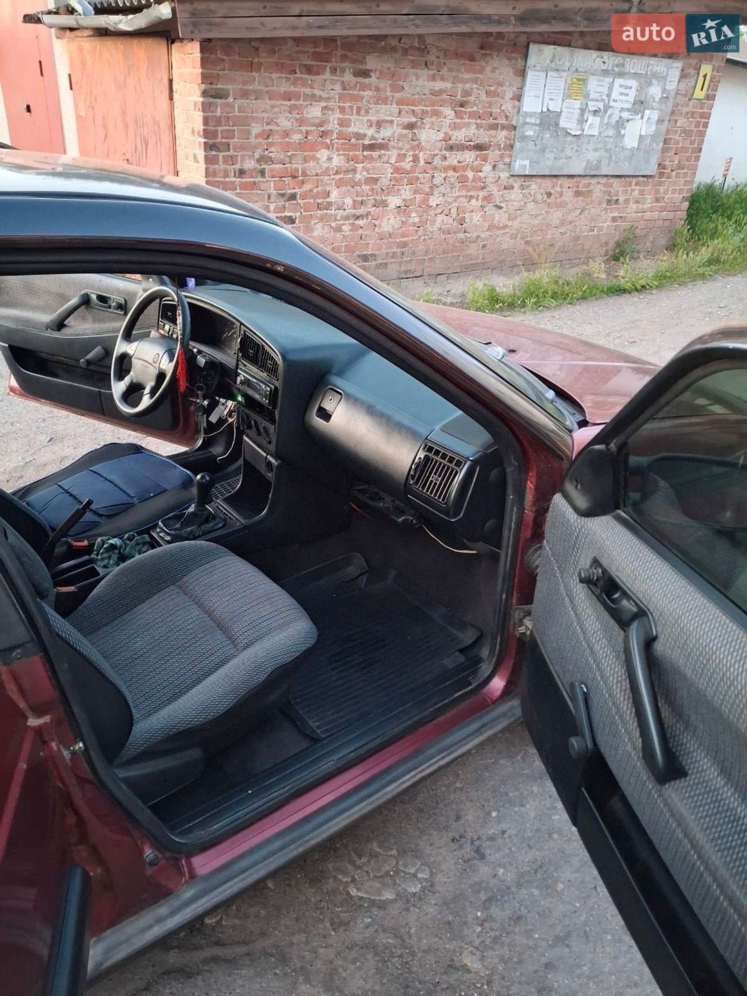 Volkswagen Passat 1990 VIN WVWZZZ31ZLB047305 фото оголошення 9 з 14