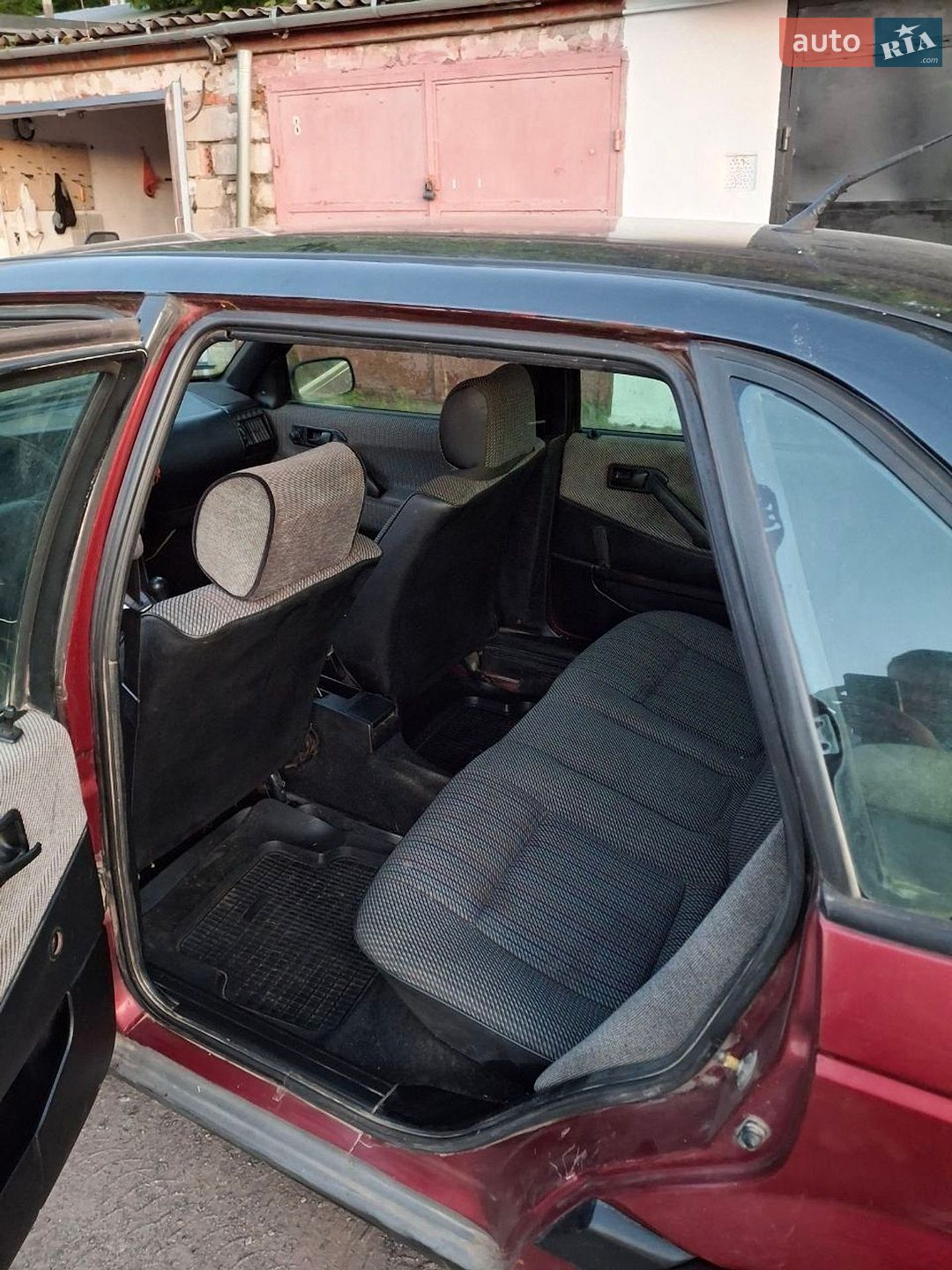 Volkswagen Passat 1990 VIN WVWZZZ31ZLB047305 фото оголошення 12 з 14