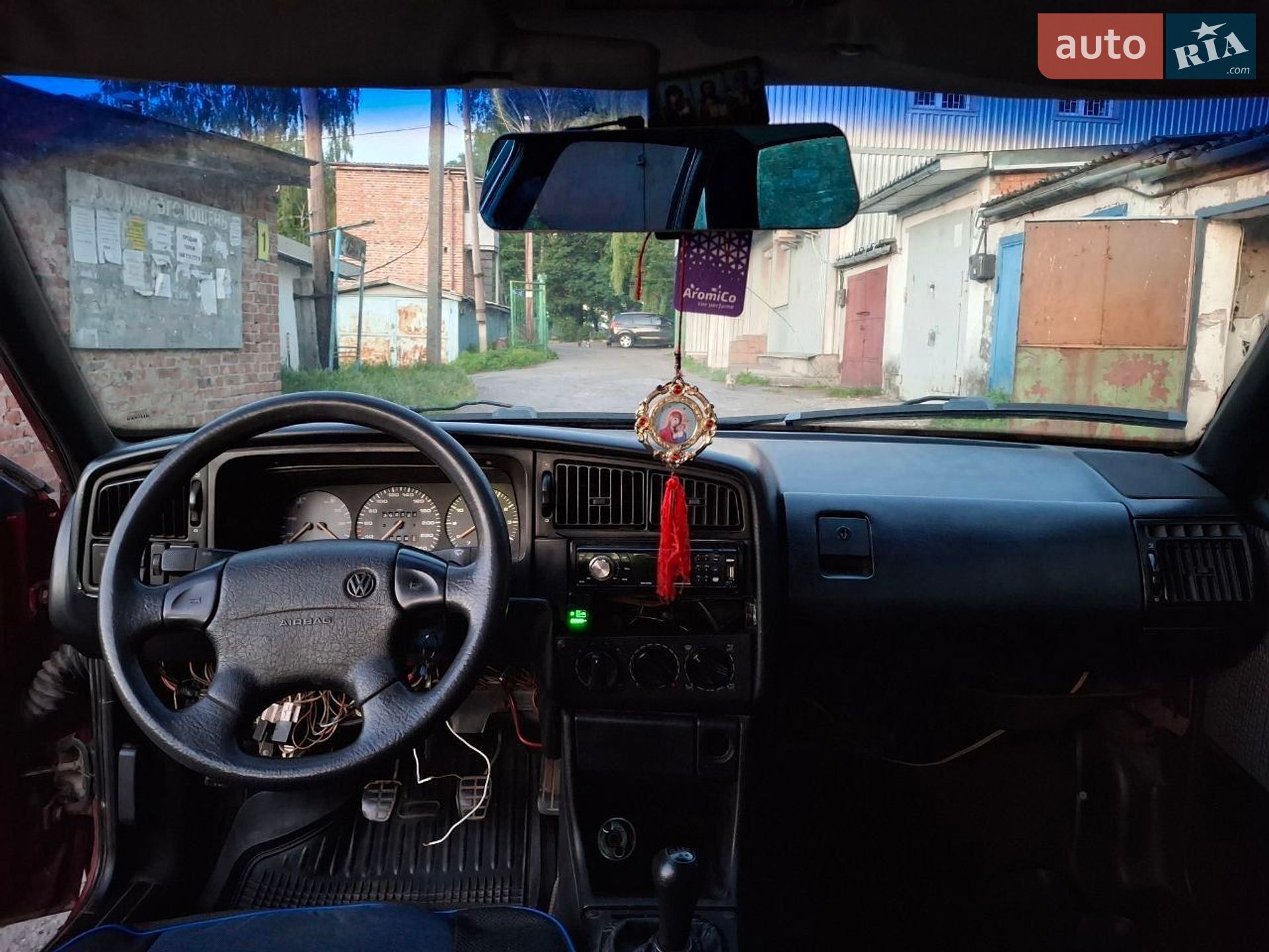 Volkswagen Passat 1990 VIN WVWZZZ31ZLB047305 фото оголошення 13 з 14