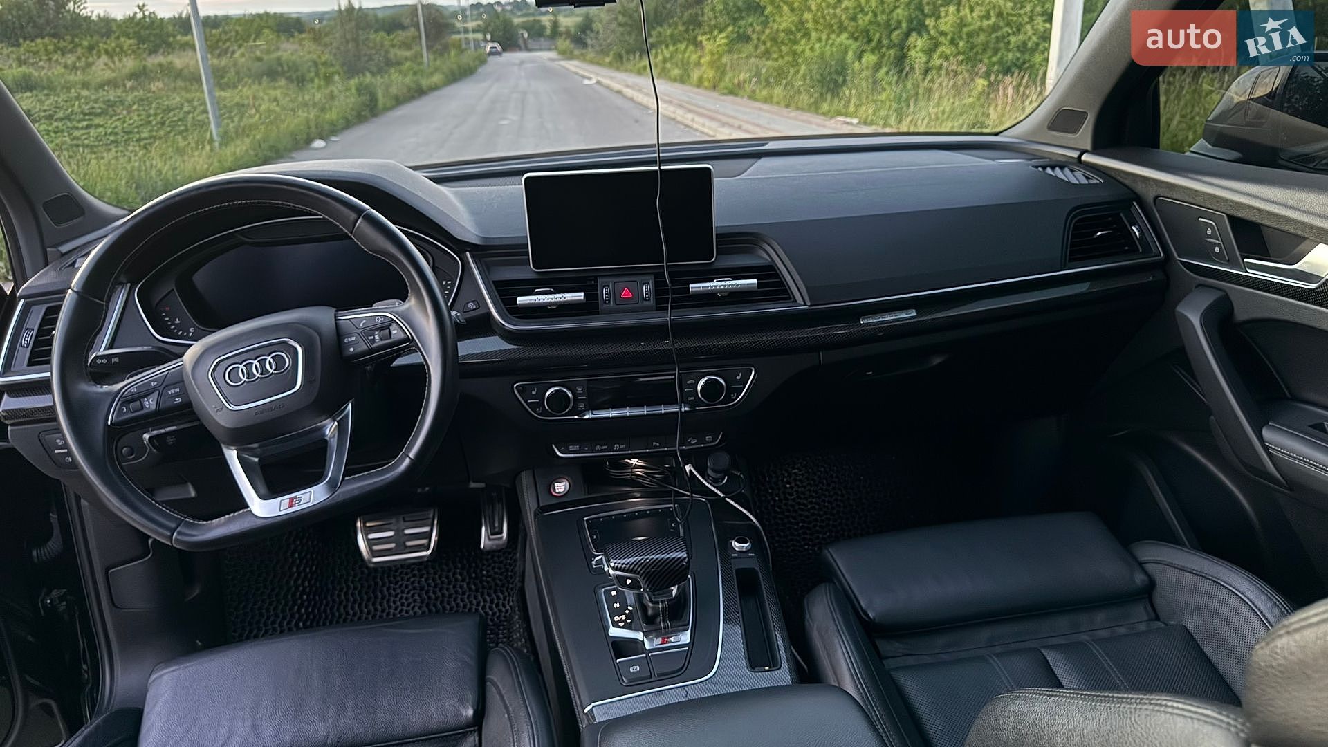 Audi SQ5 2018 VIN WA1A4AFY3J2138336 фото оголошення 17 з 20