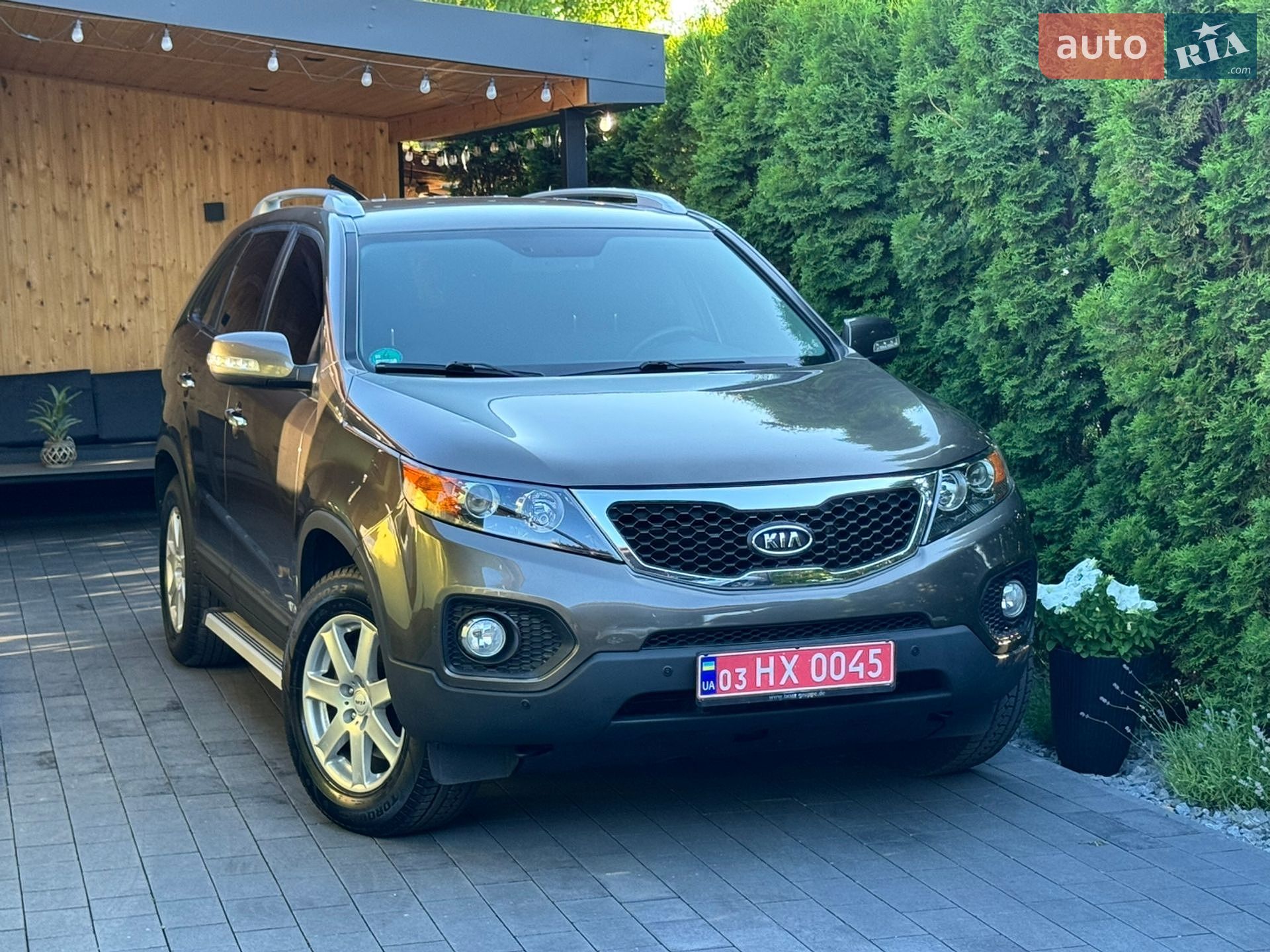 Kia Sorento 2011 VIN KNAKU814DB5129034 фото оголошення 2 з 32