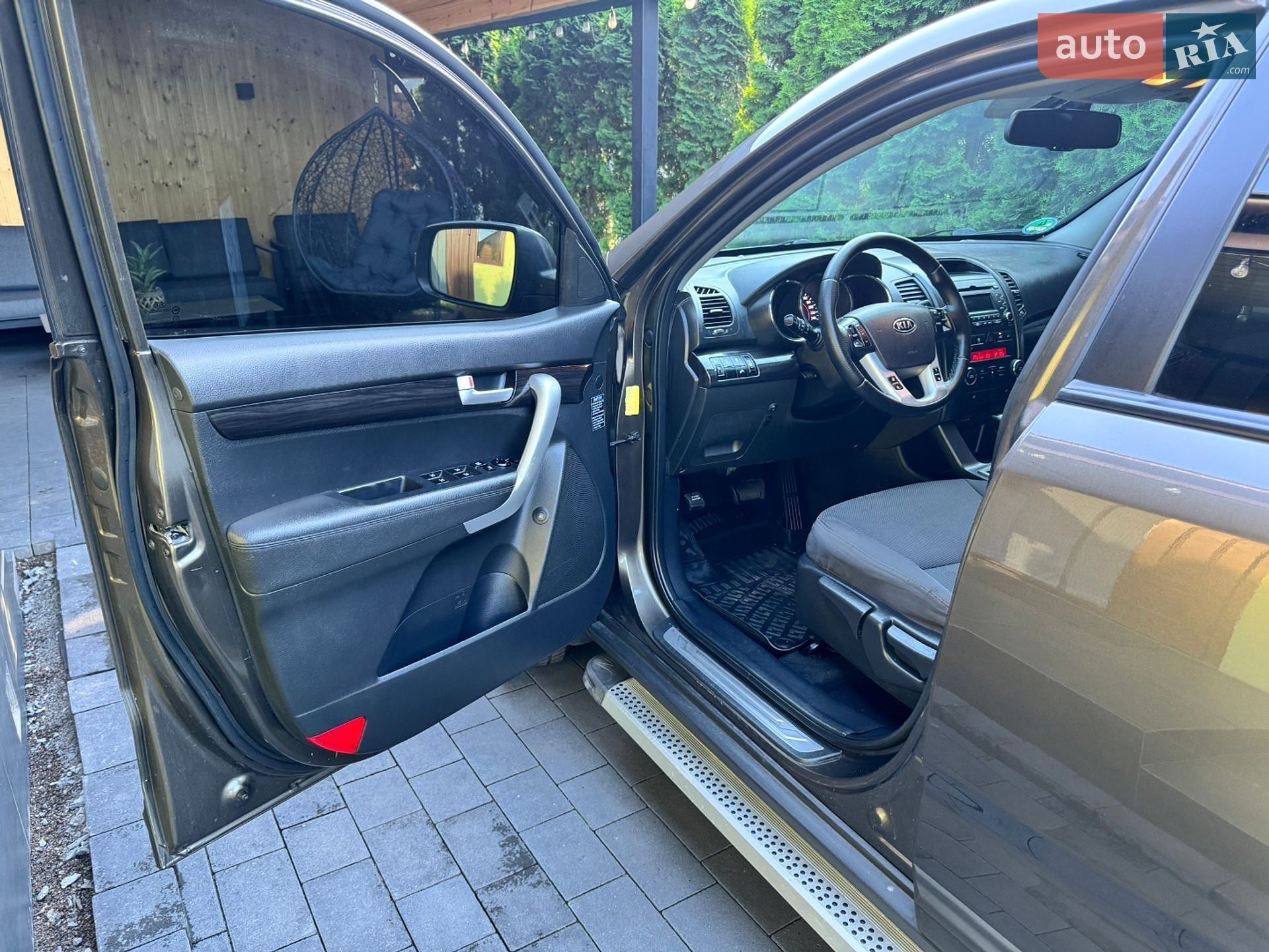 Kia Sorento 2011 VIN KNAKU814DB5129034 фото оголошення 16 з 32