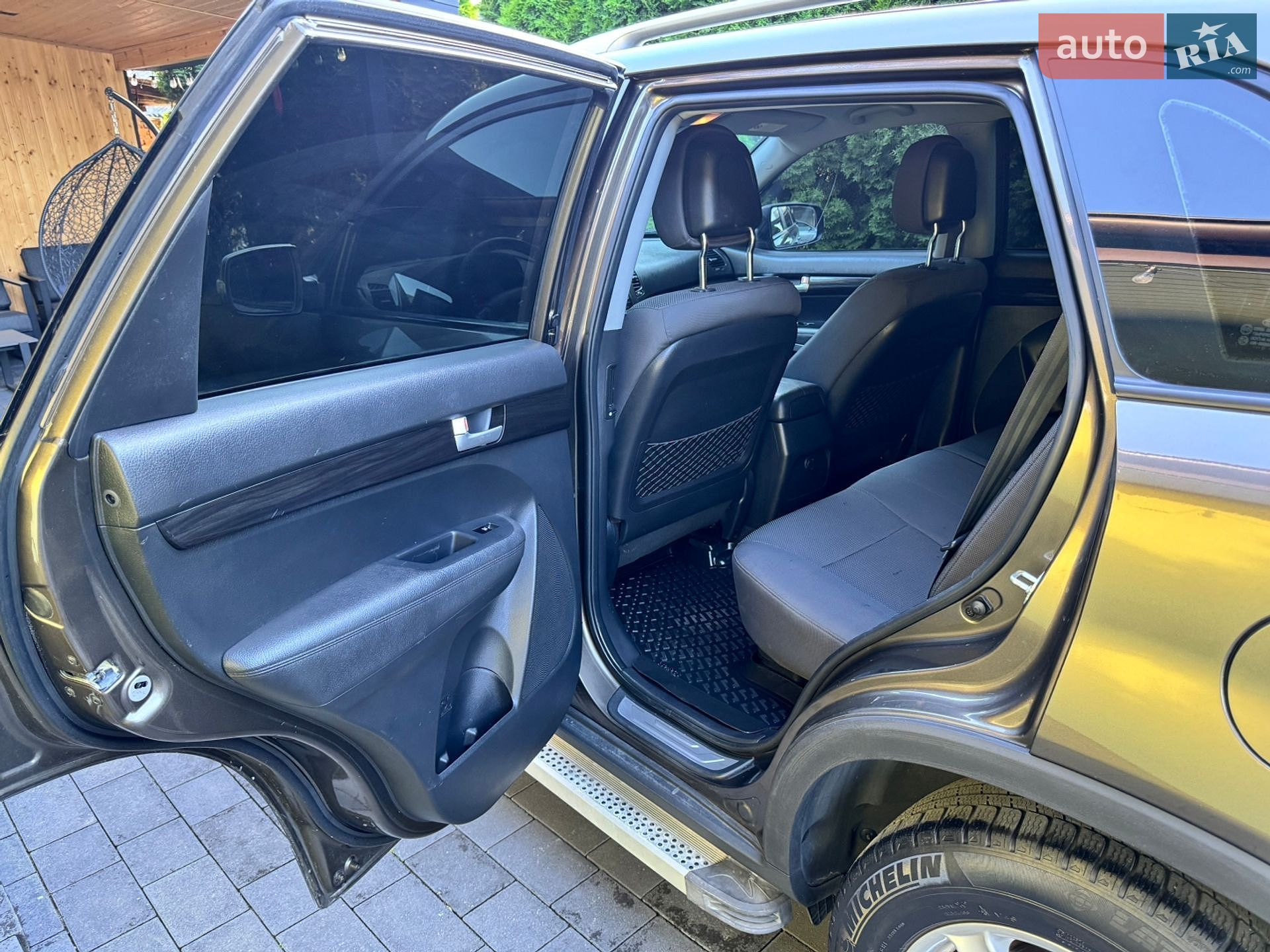 Kia Sorento 2011 VIN KNAKU814DB5129034 фото оголошення 23 з 32