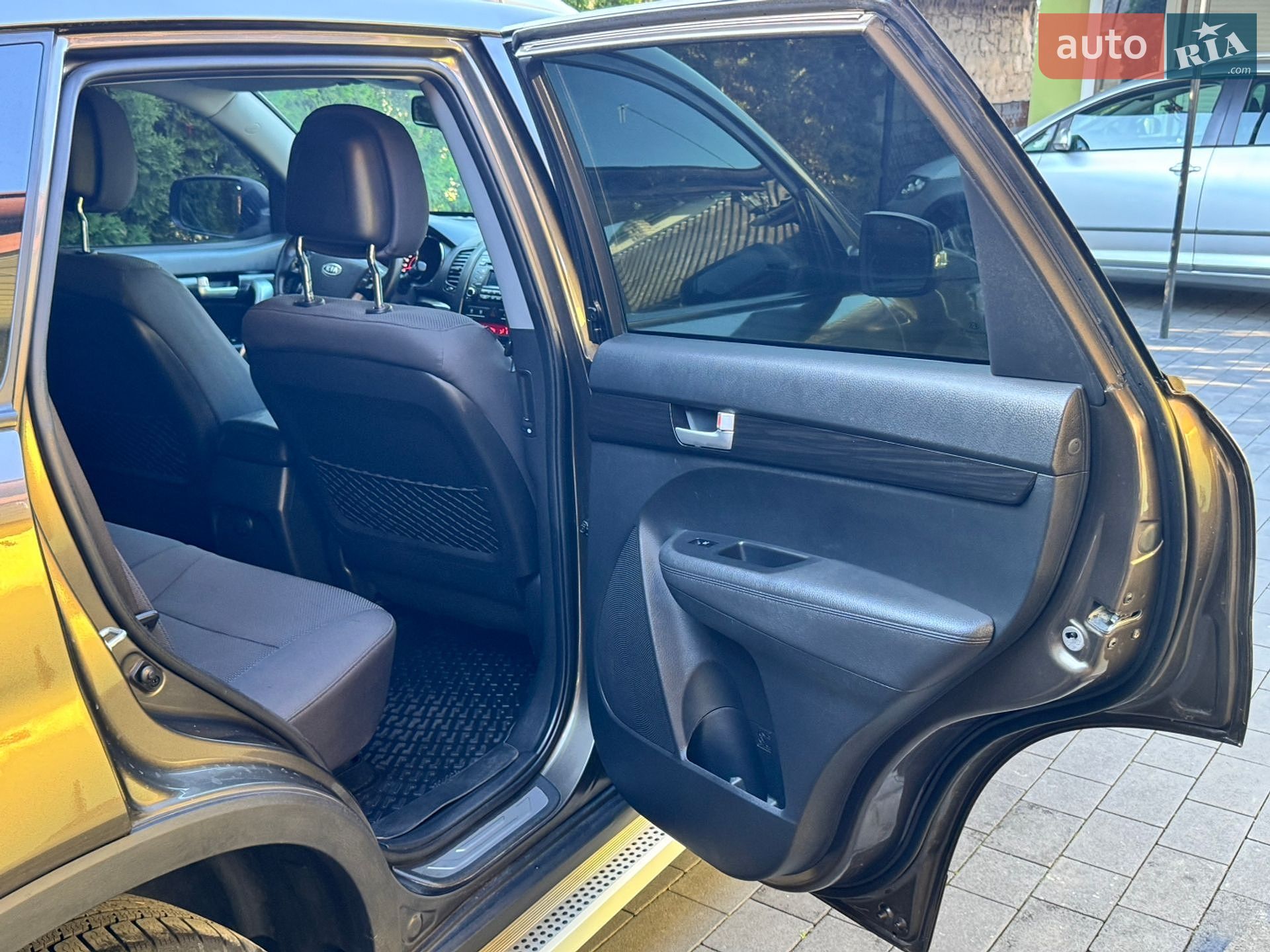 Kia Sorento 2011 VIN KNAKU814DB5129034 фото оголошення 26 з 32