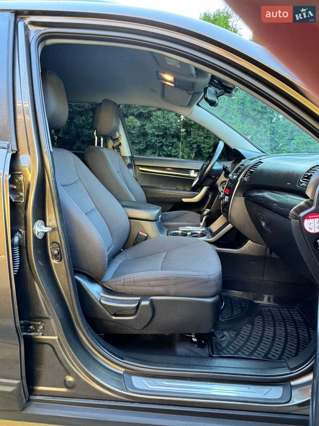 Kia Sorento 2011 VIN KNAKU814DB5129034 фото оголошення 29 з 32