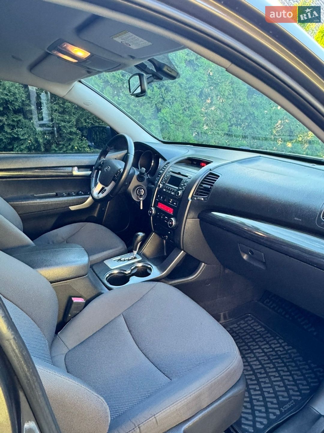 Kia Sorento 2011 VIN KNAKU814DB5129034 фото оголошення 30 з 32