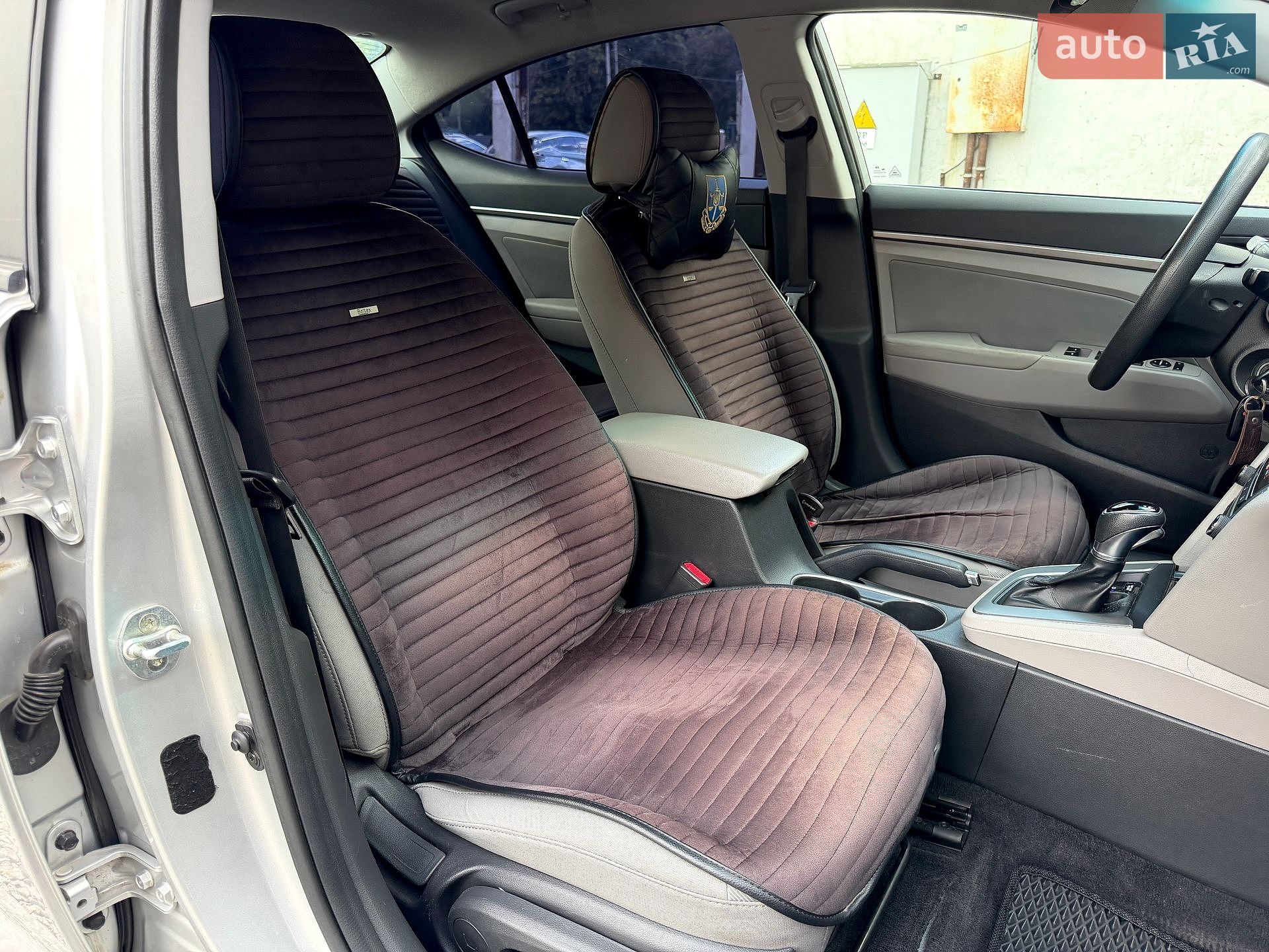 Hyundai Elantra 2017 VIN 5NPD84LF8HH186094 фото оголошення 10 з 24