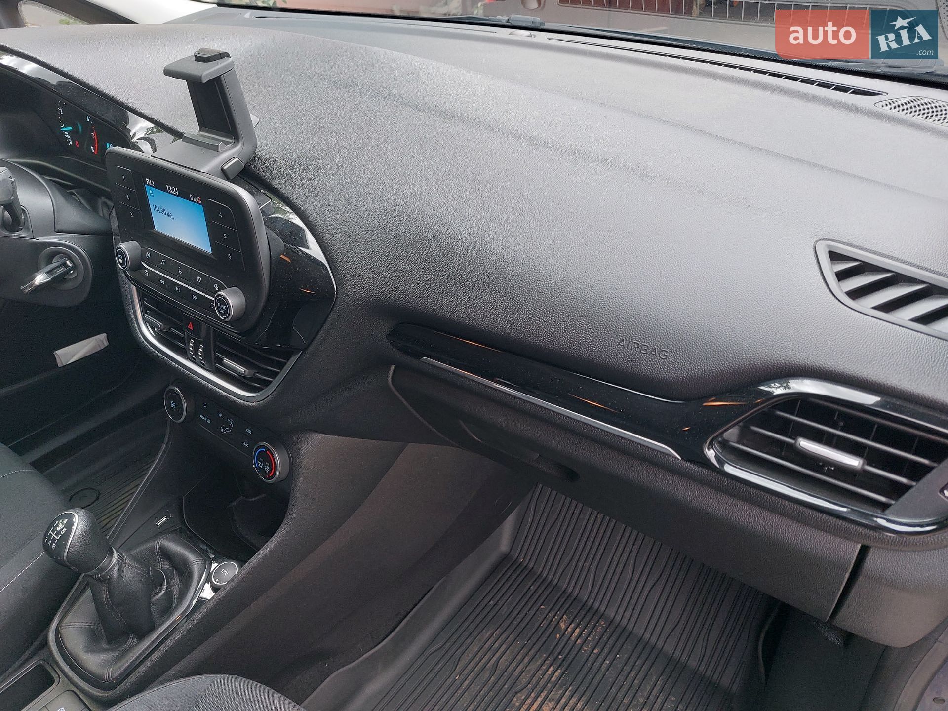 Ford Fiesta 2018 VIN WF0JXXGAHJJY84835 фото оголошення 13 з 19
