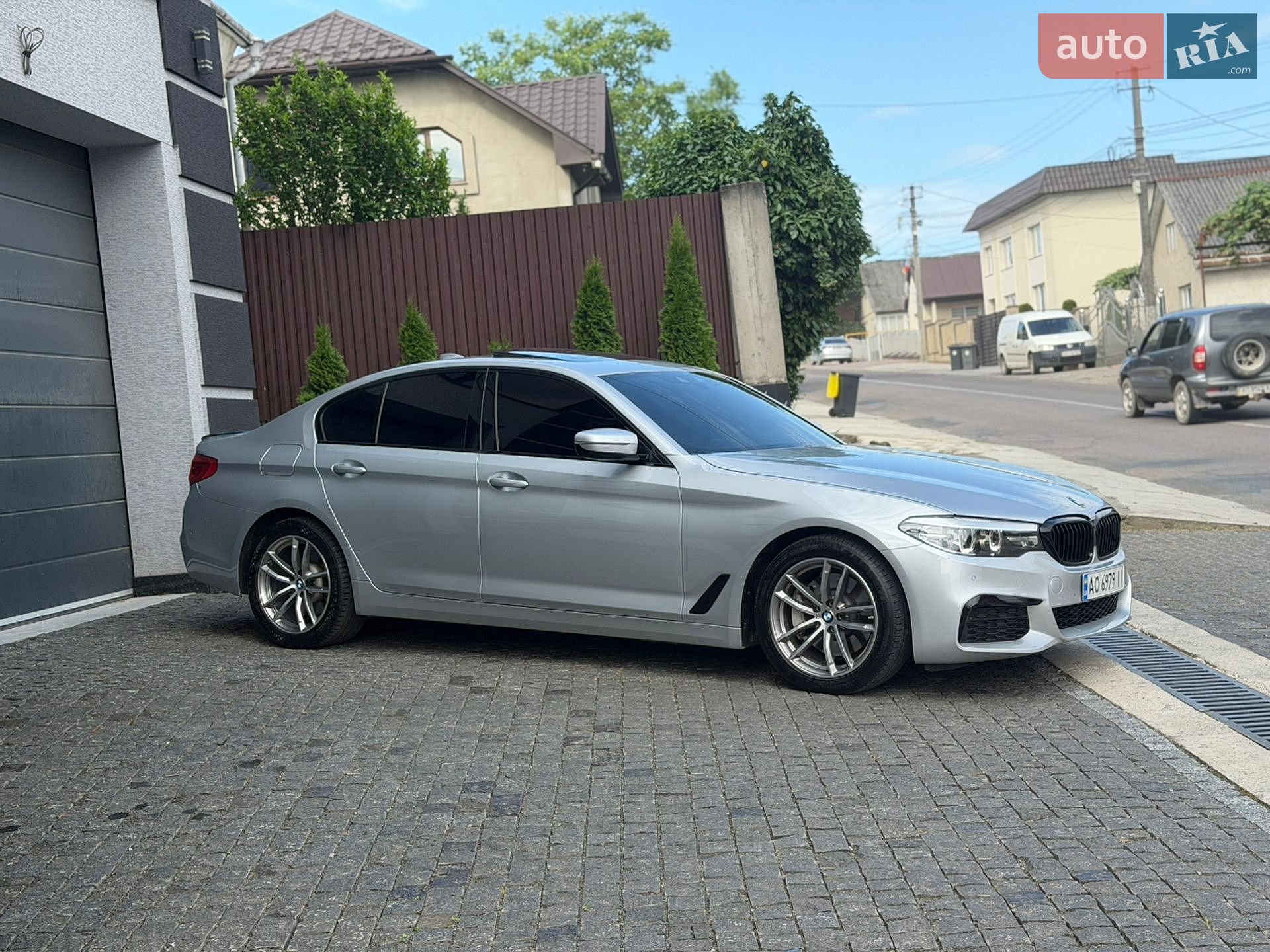 BMW 5 Series 2018 VIN WBAJA5C53KWW03558 фото оголошення 12 з 30