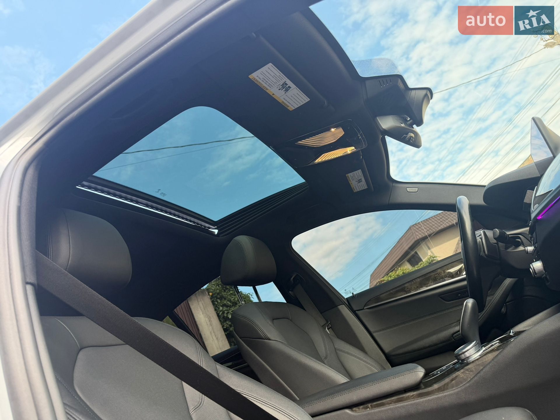 BMW 5 Series 2018 VIN WBAJA5C53KWW03558 фото оголошення 20 з 30