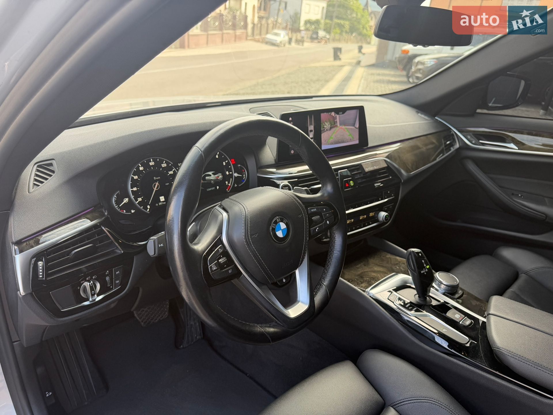 BMW 5 Series 2018 VIN WBAJA5C53KWW03558 фото оголошення 25 з 30
