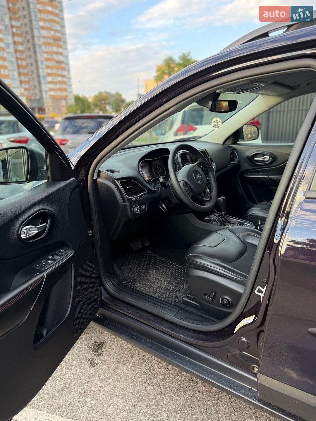 Jeep Cherokee 2021 VIN 1C4PJMBX1MD232859 фото оголошення 11 з 20