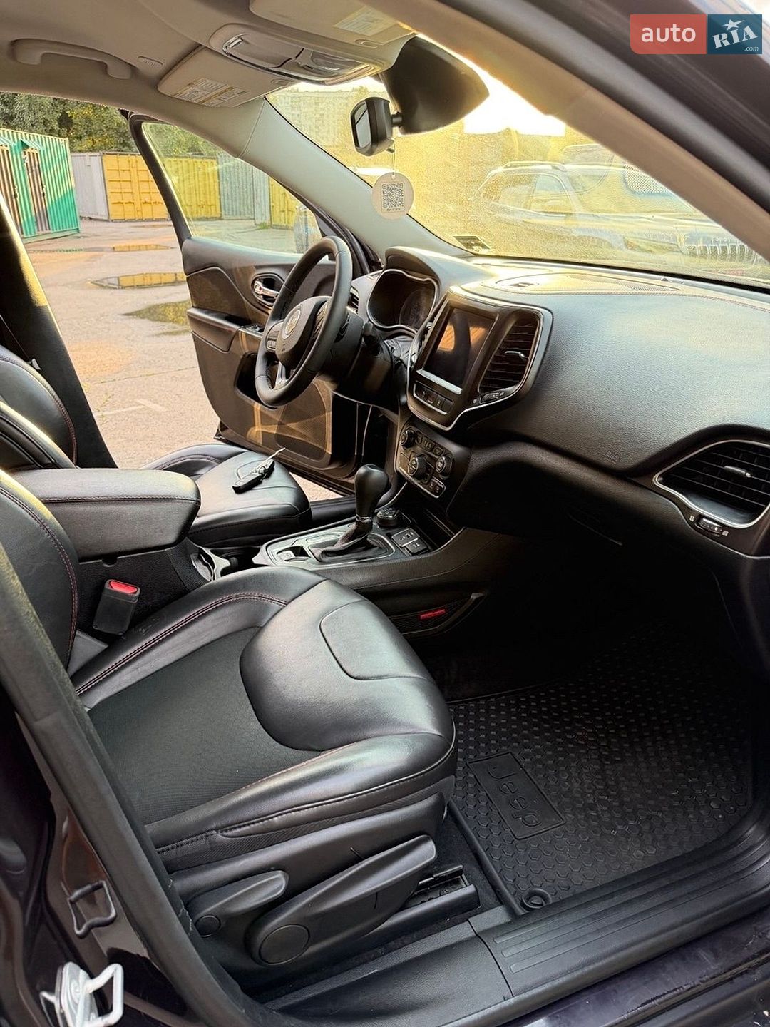 Jeep Cherokee 2021 VIN 1C4PJMBX1MD232859 фото оголошення 17 з 20
