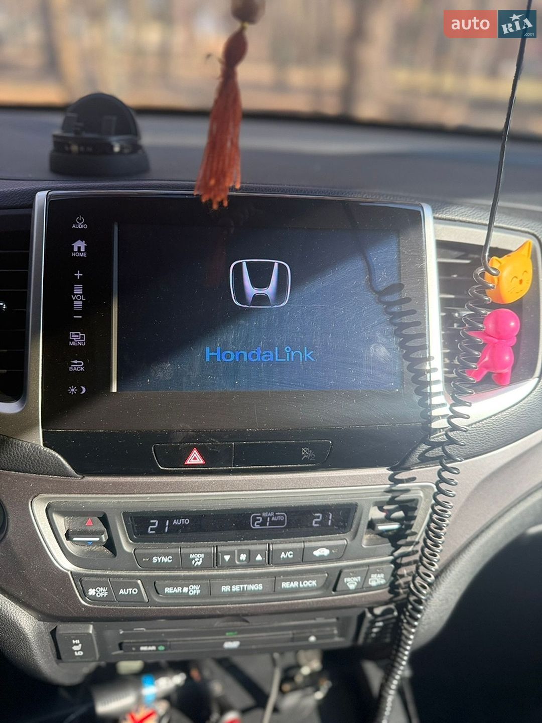 Honda Pilot 2017 VIN 5FNYF6H83HB501735 фото оголошення 16 з 25