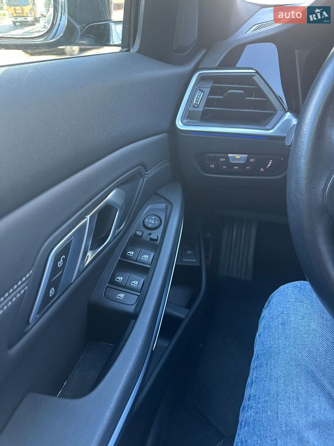 BMW 3 Series 2022 VIN WBA5V380X08C53938 фото оголошення 13 з 21