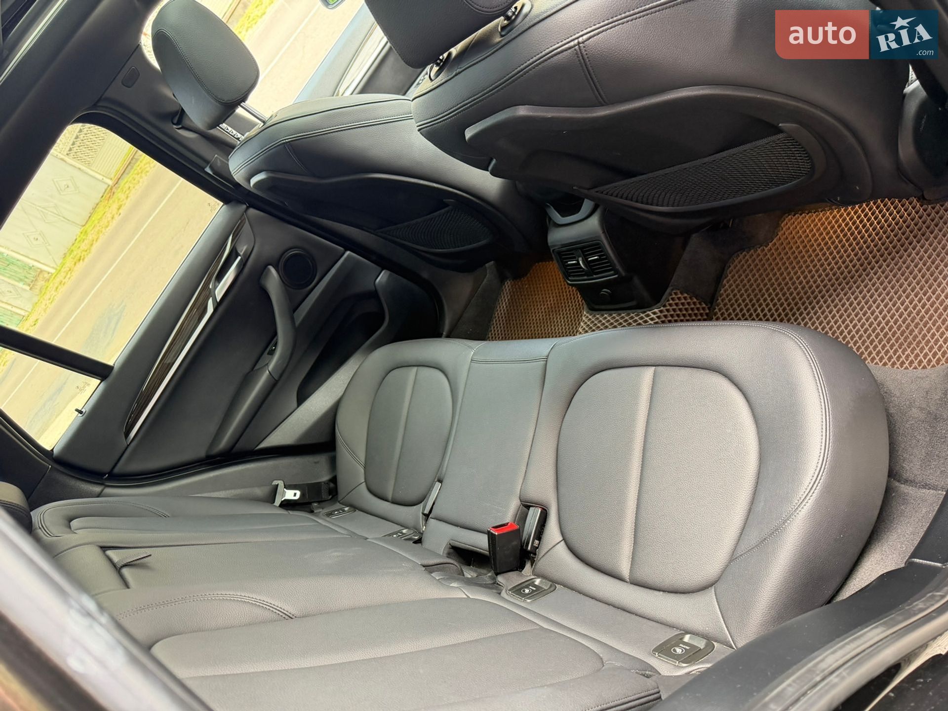 BMW X1 2018 VIN WBXHT3C35J5L26773 фото оголошення 21 з 29