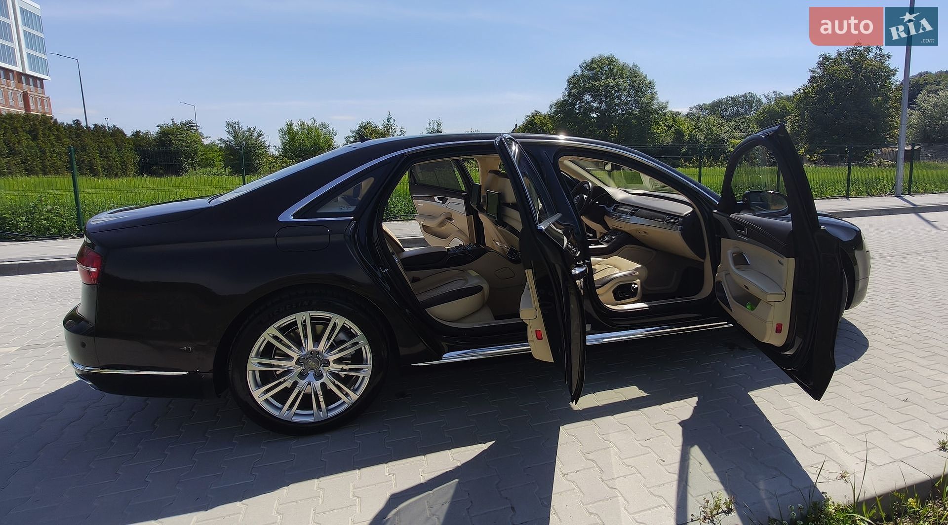 Audi A8 2014 VIN WAUZZZ4H3EN015942 фото оголошення 37 з 68