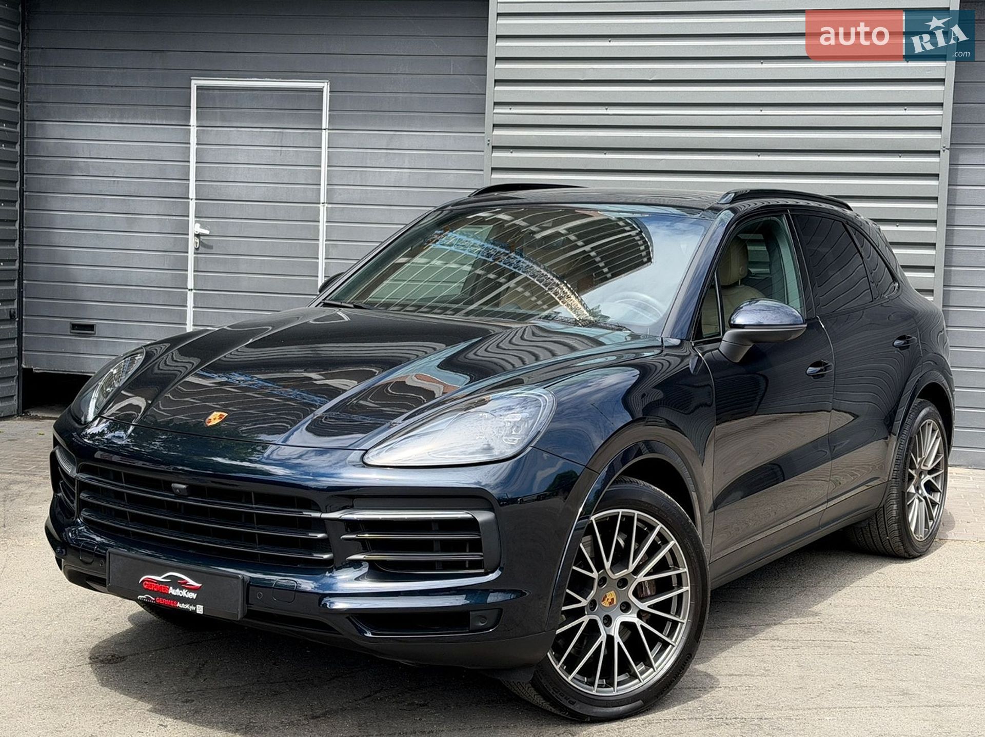 Porsche Cayenne 2022 VIN WP1AA2AY2PDA05090 фото оголошення 2 з 45