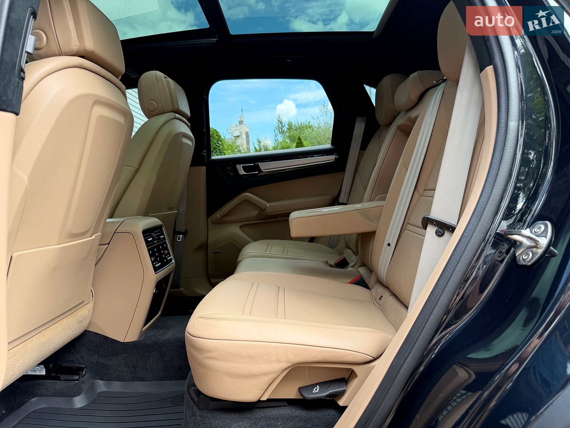 Porsche Cayenne 2022 VIN WP1AA2AY2PDA05090 фото оголошення 28 з 45