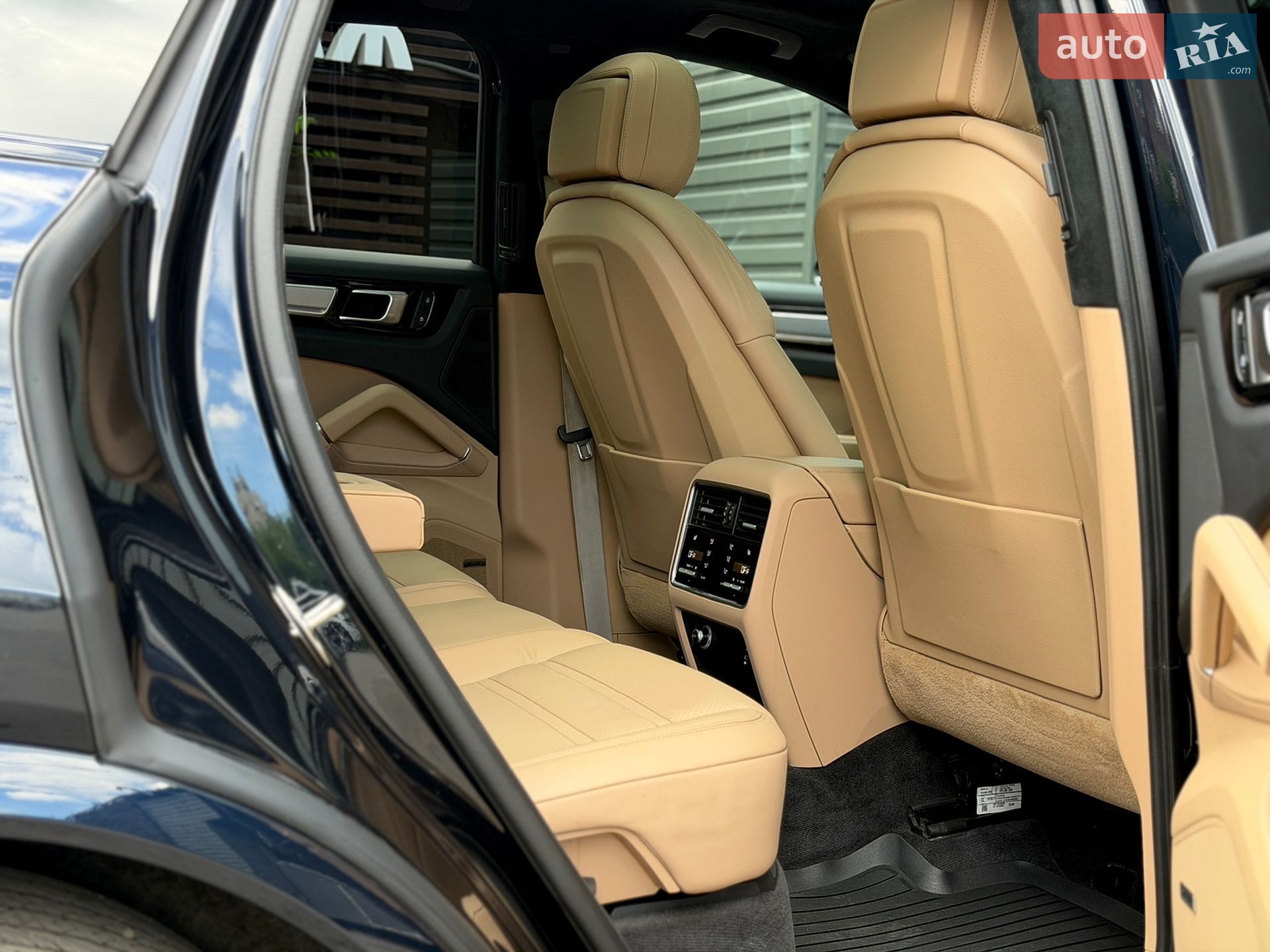 Porsche Cayenne 2022 VIN WP1AA2AY2PDA05090 фото оголошення 32 з 45