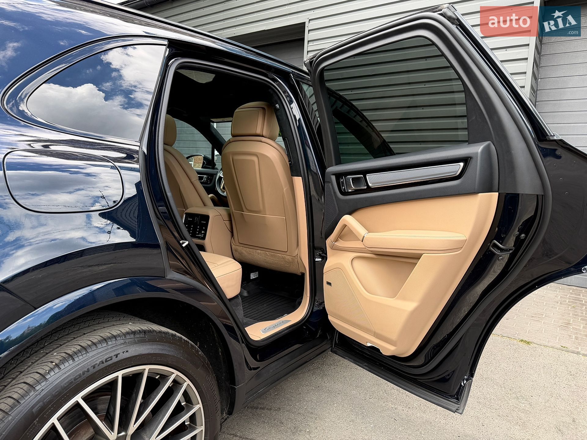 Porsche Cayenne 2022 VIN WP1AA2AY2PDA05090 фото оголошення 33 з 45