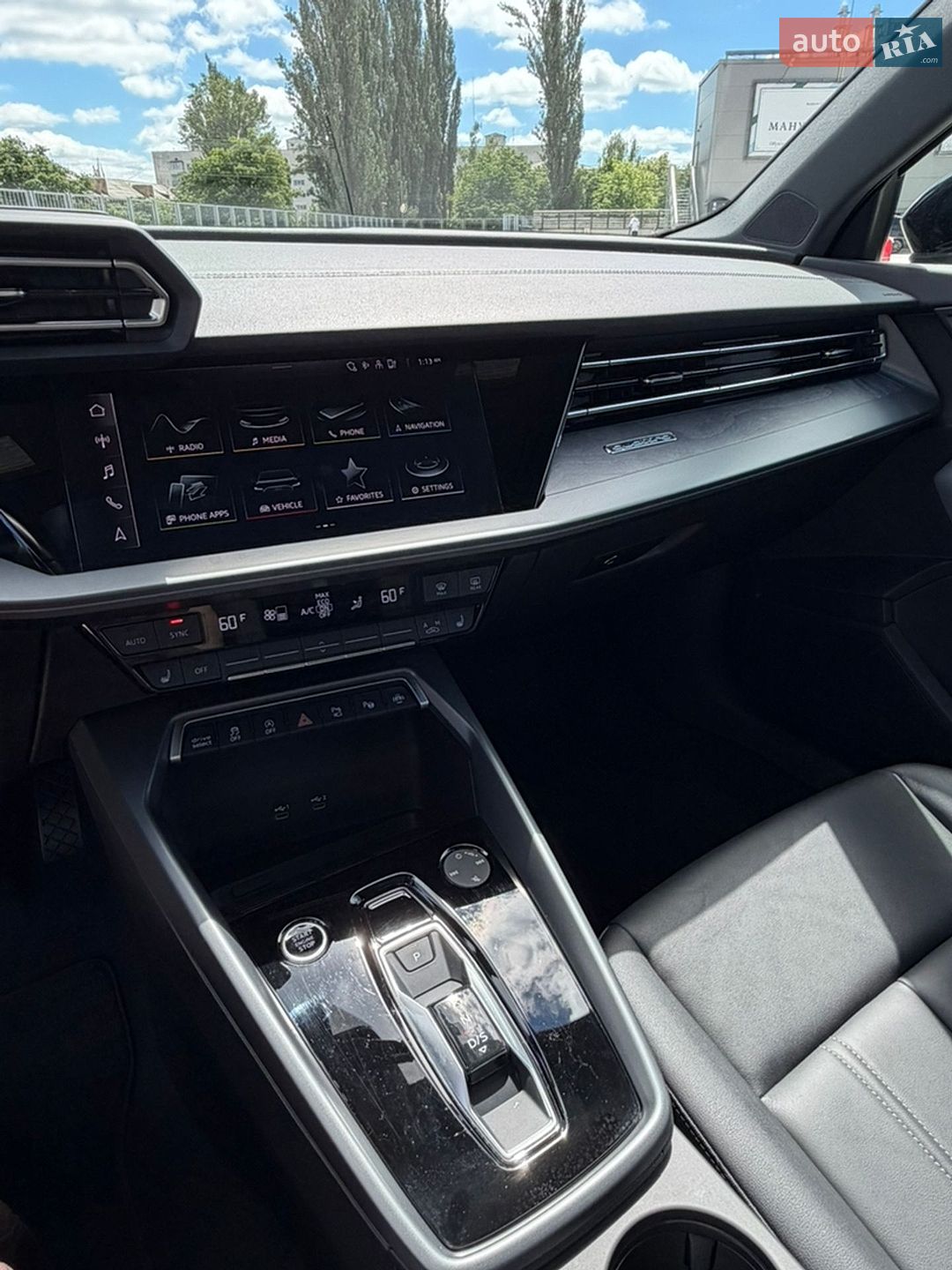 Audi A3 2024 VIN WAUGUDGY7SA038969 фото оголошення 7 з 16