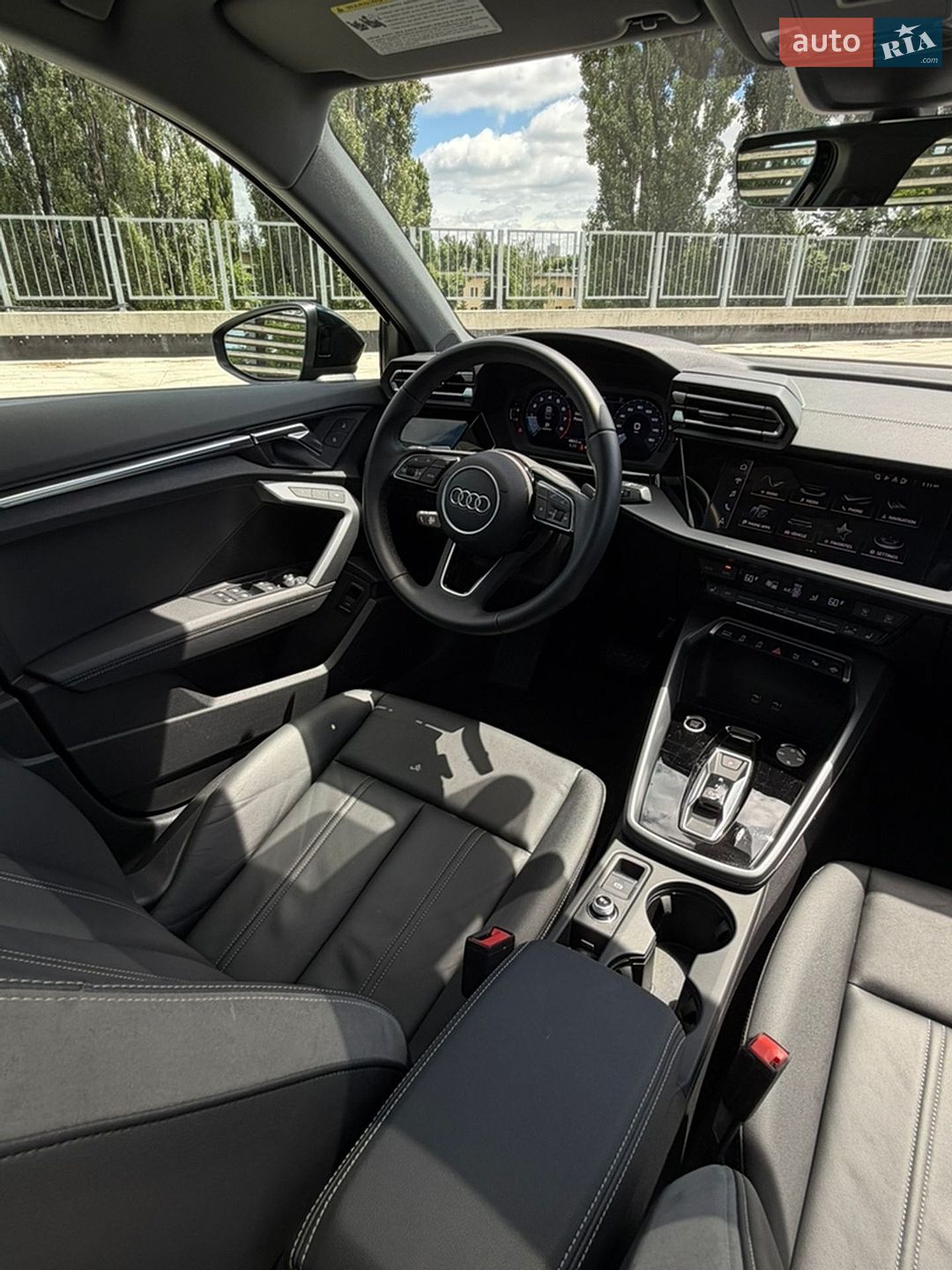Audi A3 2024 VIN WAUGUDGY7SA038969 фото оголошення 10 з 16