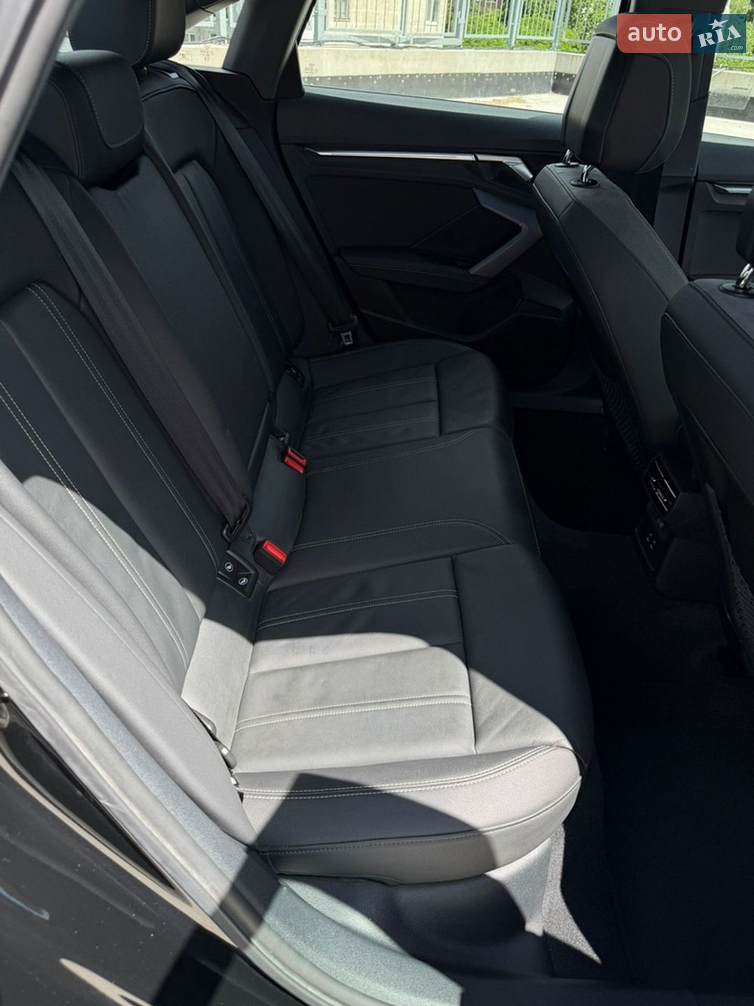 Audi A3 2024 VIN WAUGUDGY7SA038969 фото оголошення 12 з 16